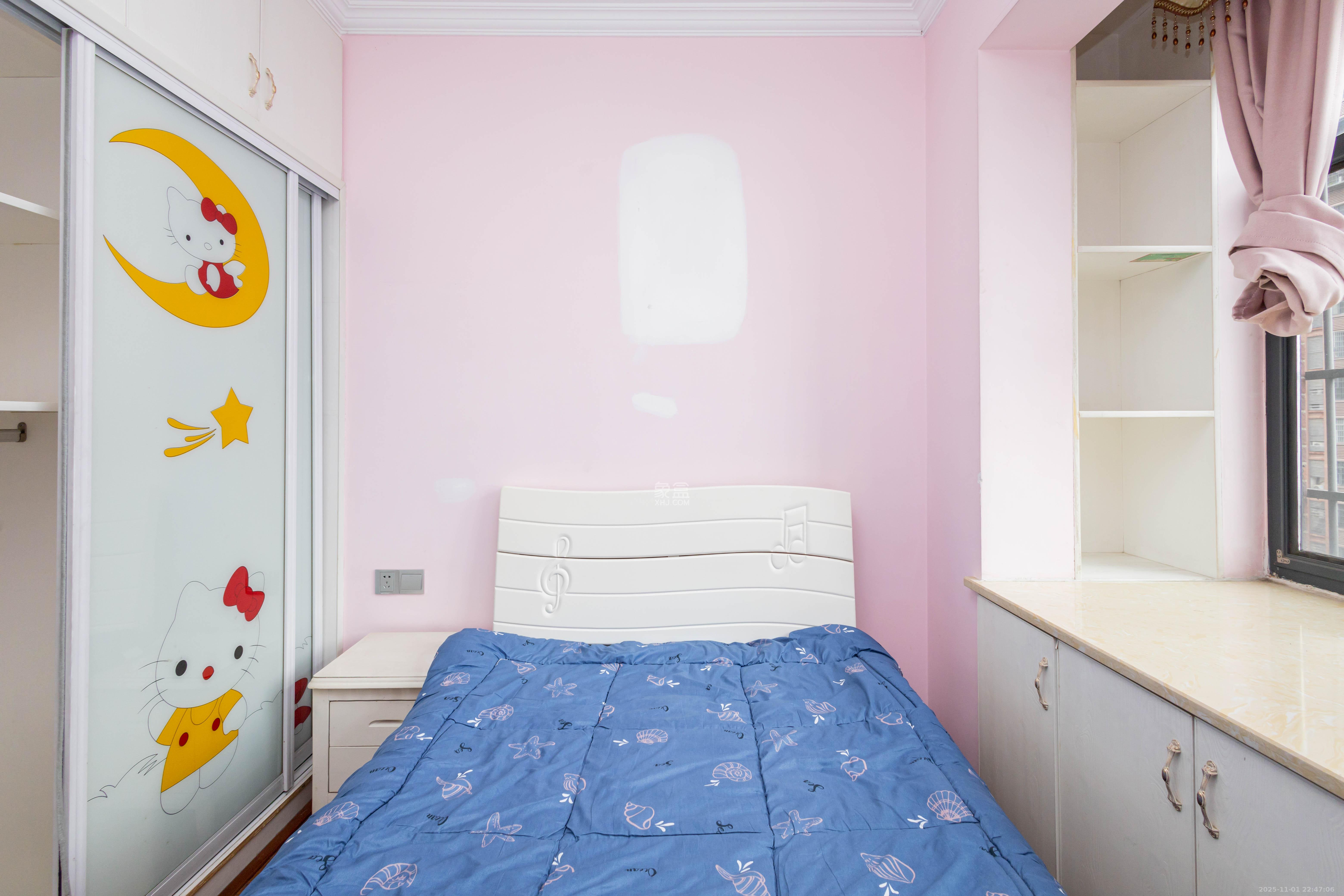 辉宏橄榄城  5室2厅1卫    82.8万卧室