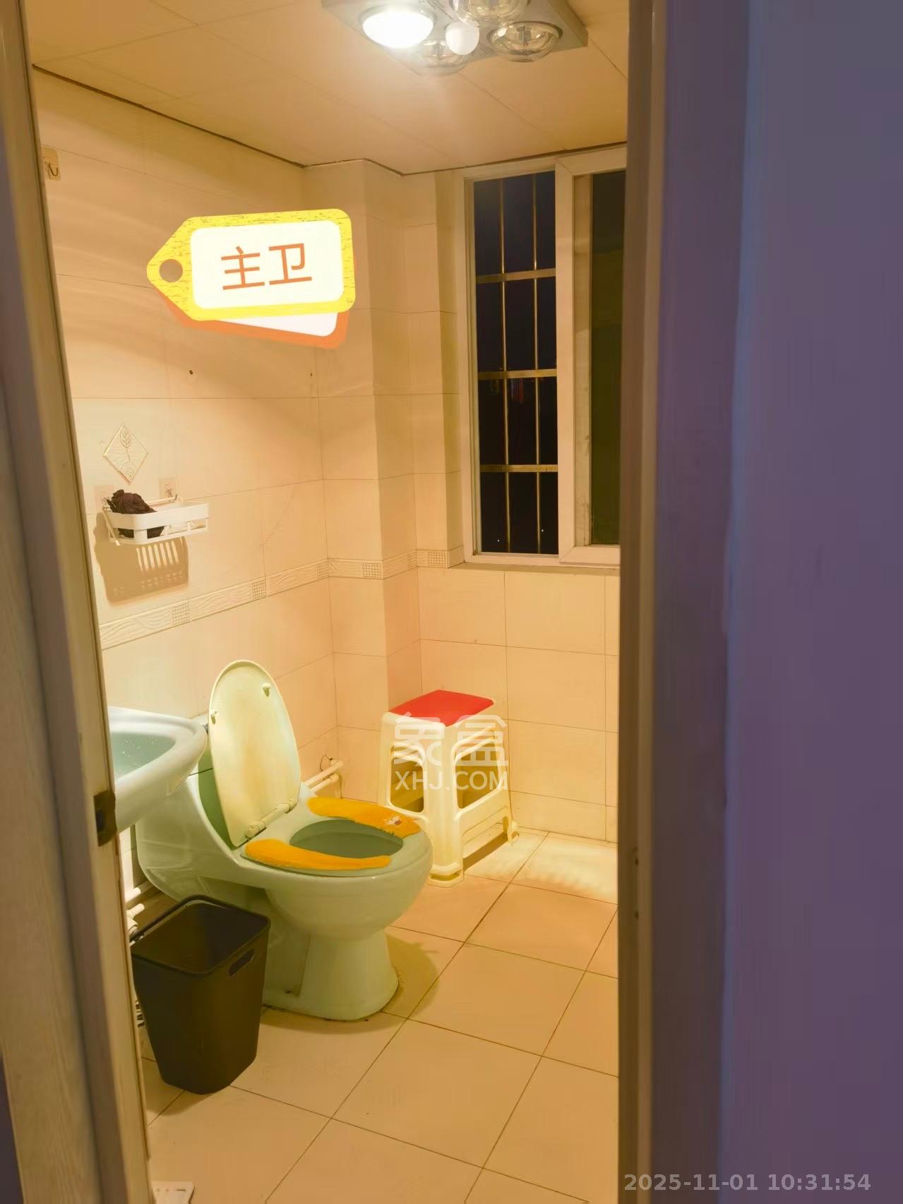 恩瑞麓山名园（龙王港小区）  3室2厅2卫    2200.0元/月室内图