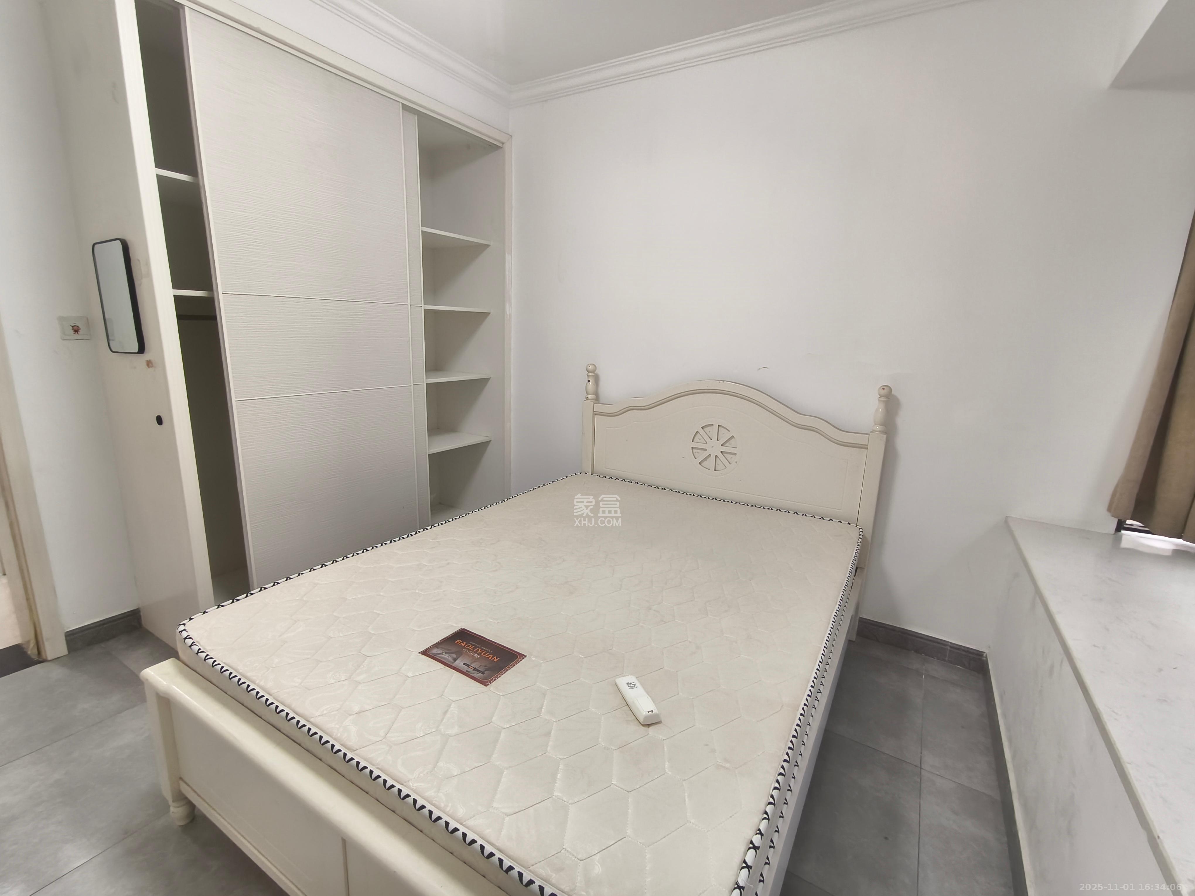 北辰中央公园C区 3室2厅2卫 2400.0元/月 北辰中央公园C区 3室2厅2卫 2400.0元/月室内图