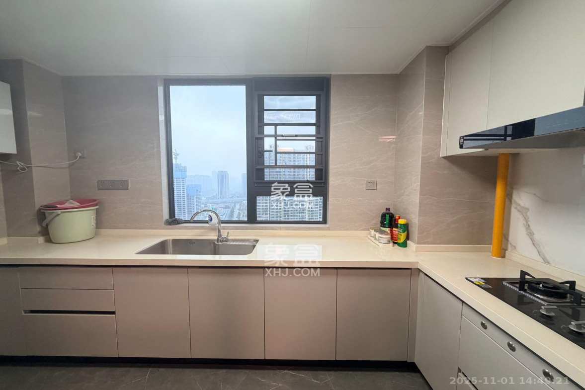 中海星樾府 4室2厅2卫 4800.0元/月 中海星樾府 4室2厅2卫 4800.0元/月室内图