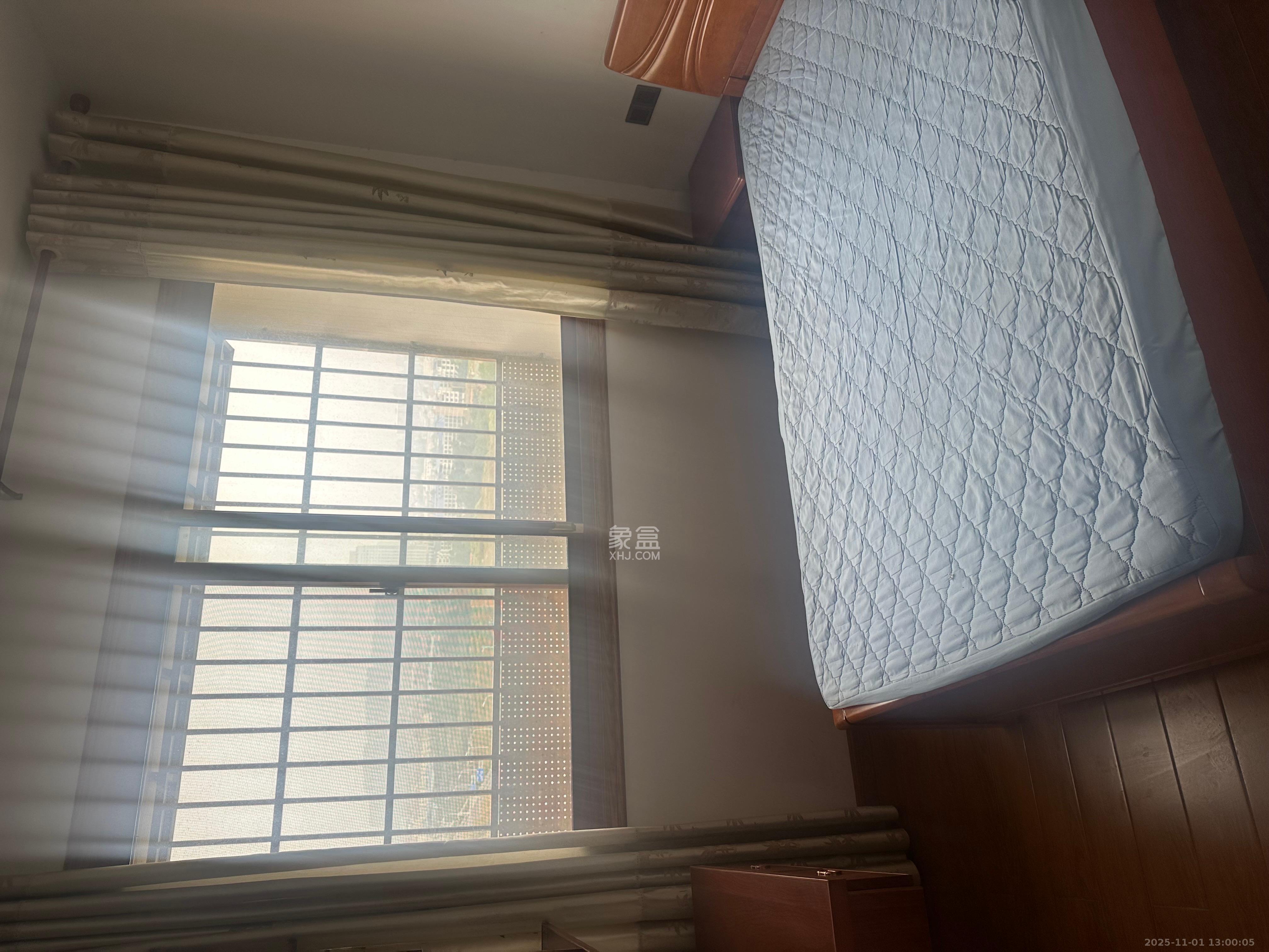 桥头家苑一期  3室1厅1卫    2000.0元/月室内图