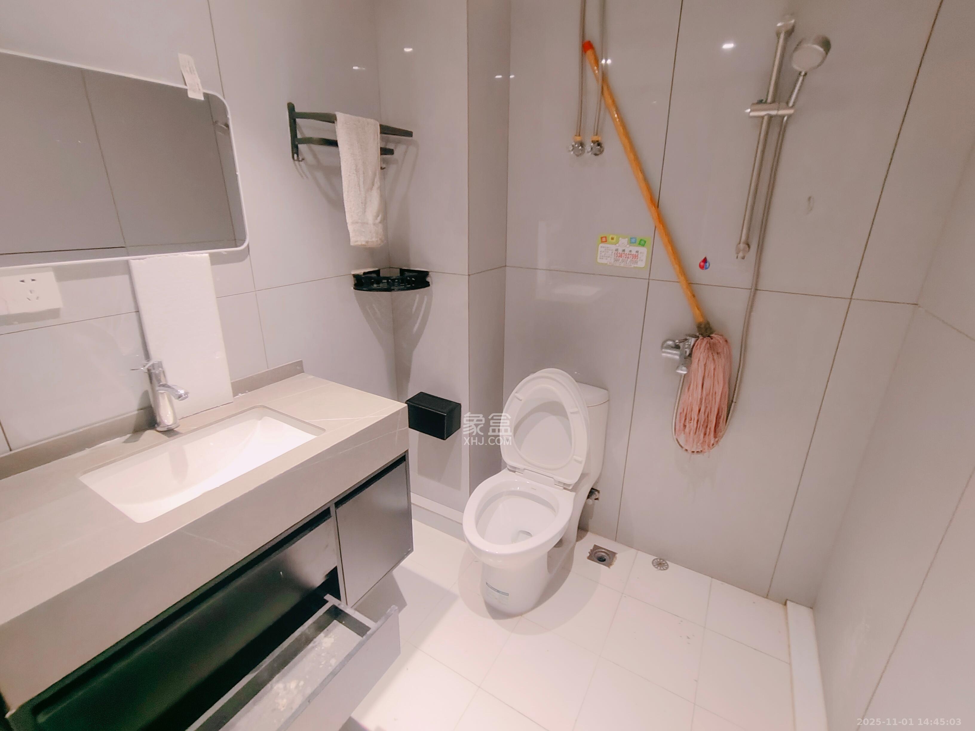 七彩丽都  1室1厅1卫    1700.0元/月 七彩丽都  1室1厅1卫    1700.0元/月室内图