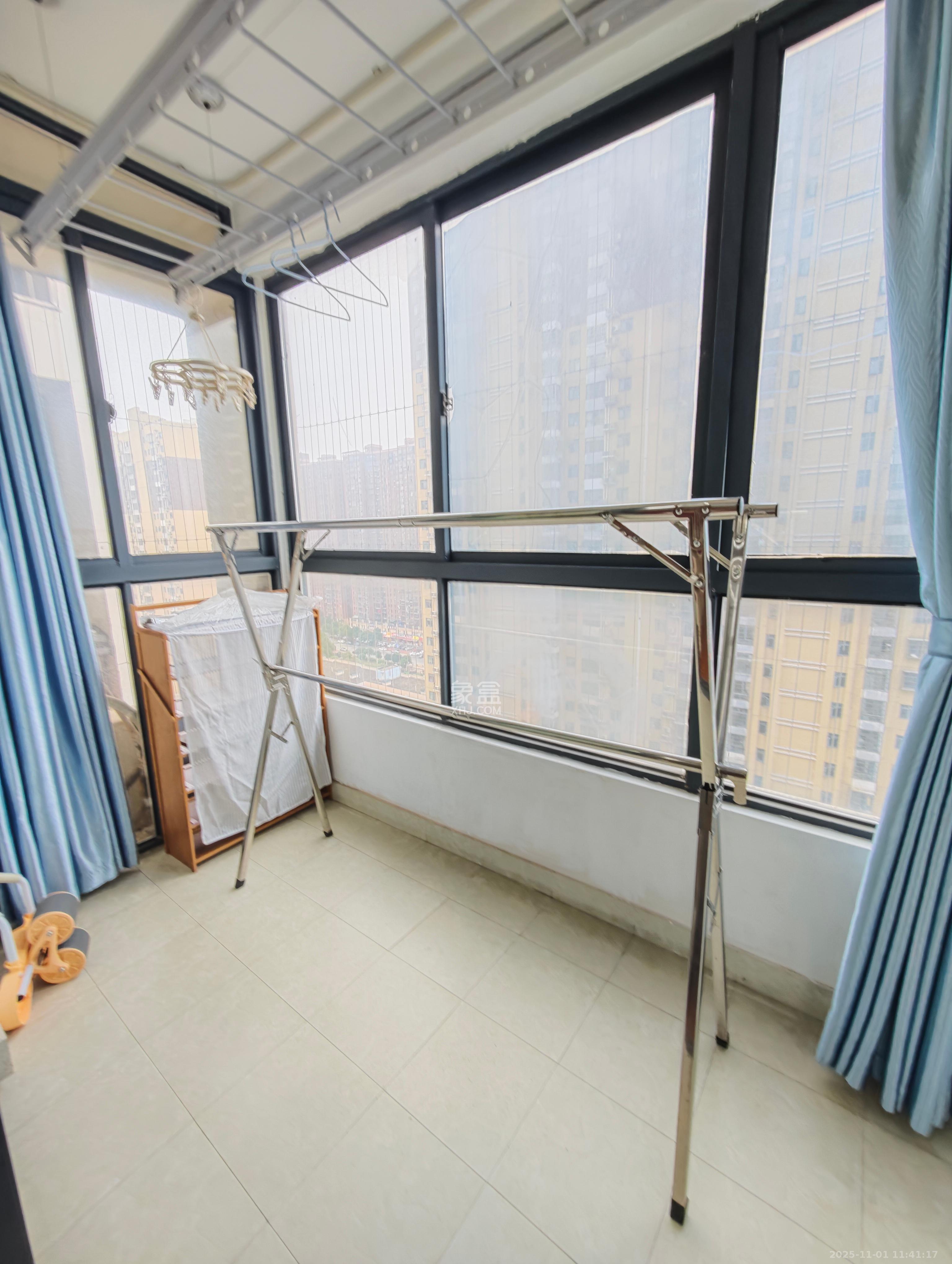 中国铁建国际城二期  2室2厅1卫    1600.0元/月 中国铁建国际城二期  2室2厅1卫    1600.0元/月室内图