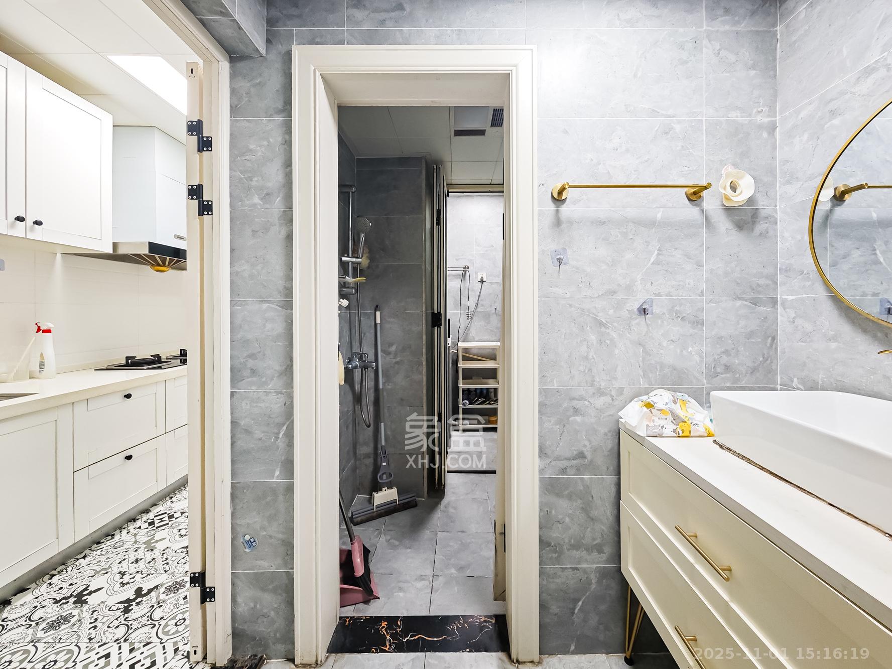 山语城三期  3室2厅1卫    68.0万卫生间