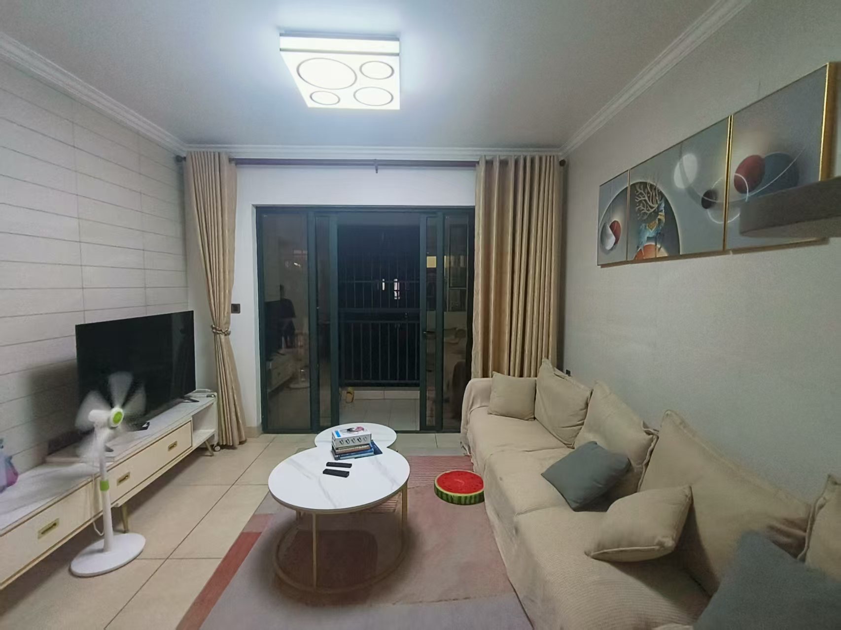 南海幸福城  3室2厅1卫    175.0万客厅