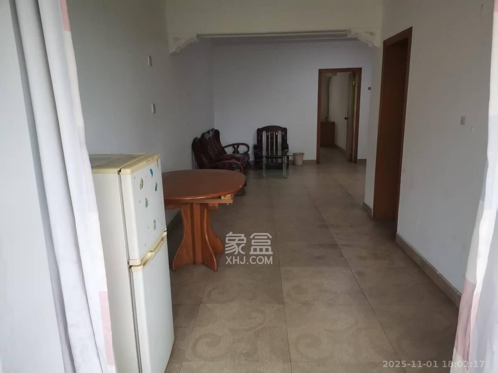 三湘小区  2室2厅1卫    1500.0元/月