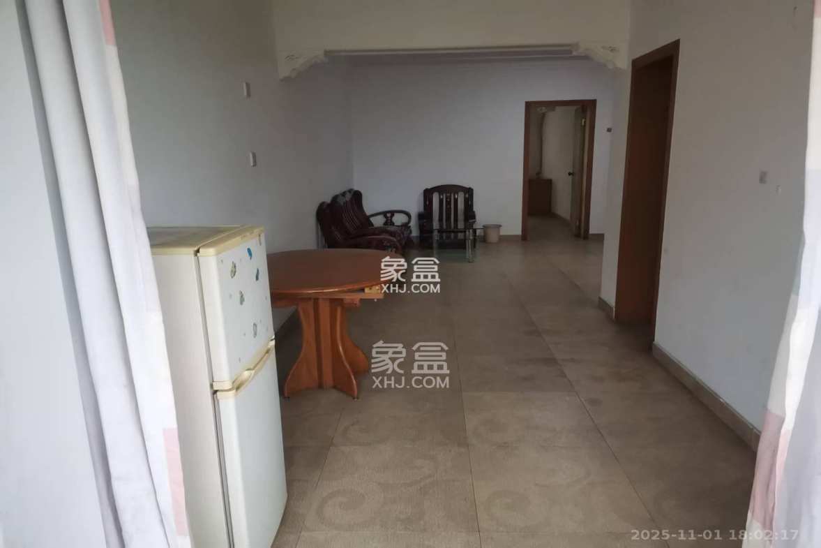 三湘小区 2室2厅1卫 1500.0元/月 三湘小区 2室2厅1卫 1500.0元/月室内图