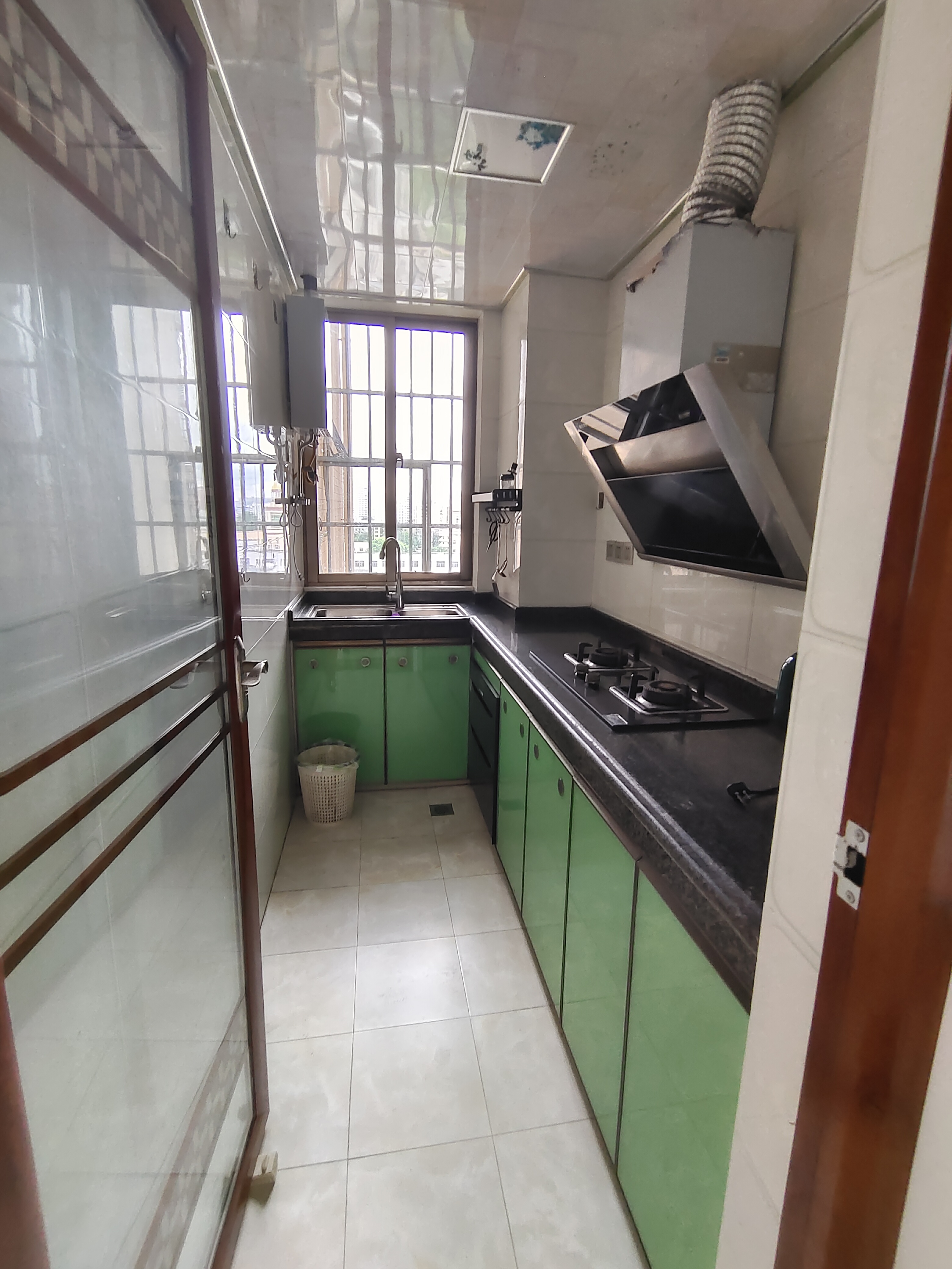 滨江绿都  2室2厅1卫    2200.0元/月 滨江绿都  2室2厅1卫    2200.0元/月室内图