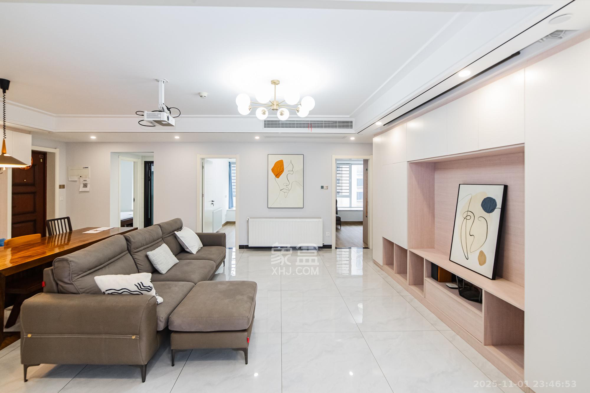 北辰三角洲C2区  4室2厅2卫    222.0万 北辰三角洲C2区  4室2厅2卫    222.0万客厅