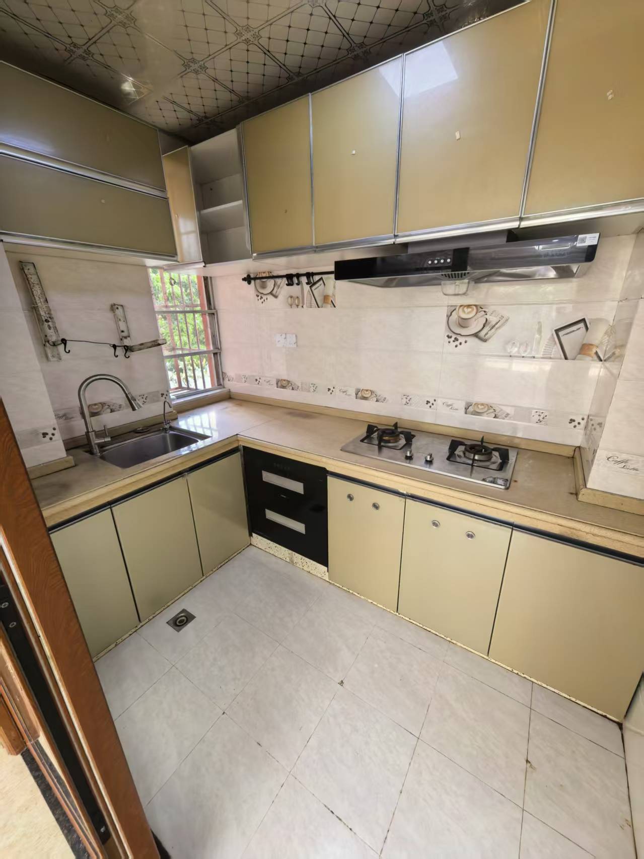 宝泰温泉花园  3室2厅1卫    119.0万室内图