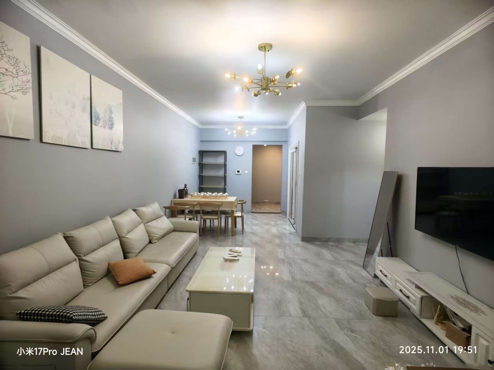 四季华庭-阳光华府  3室2厅1卫    3300.0元/月室内图