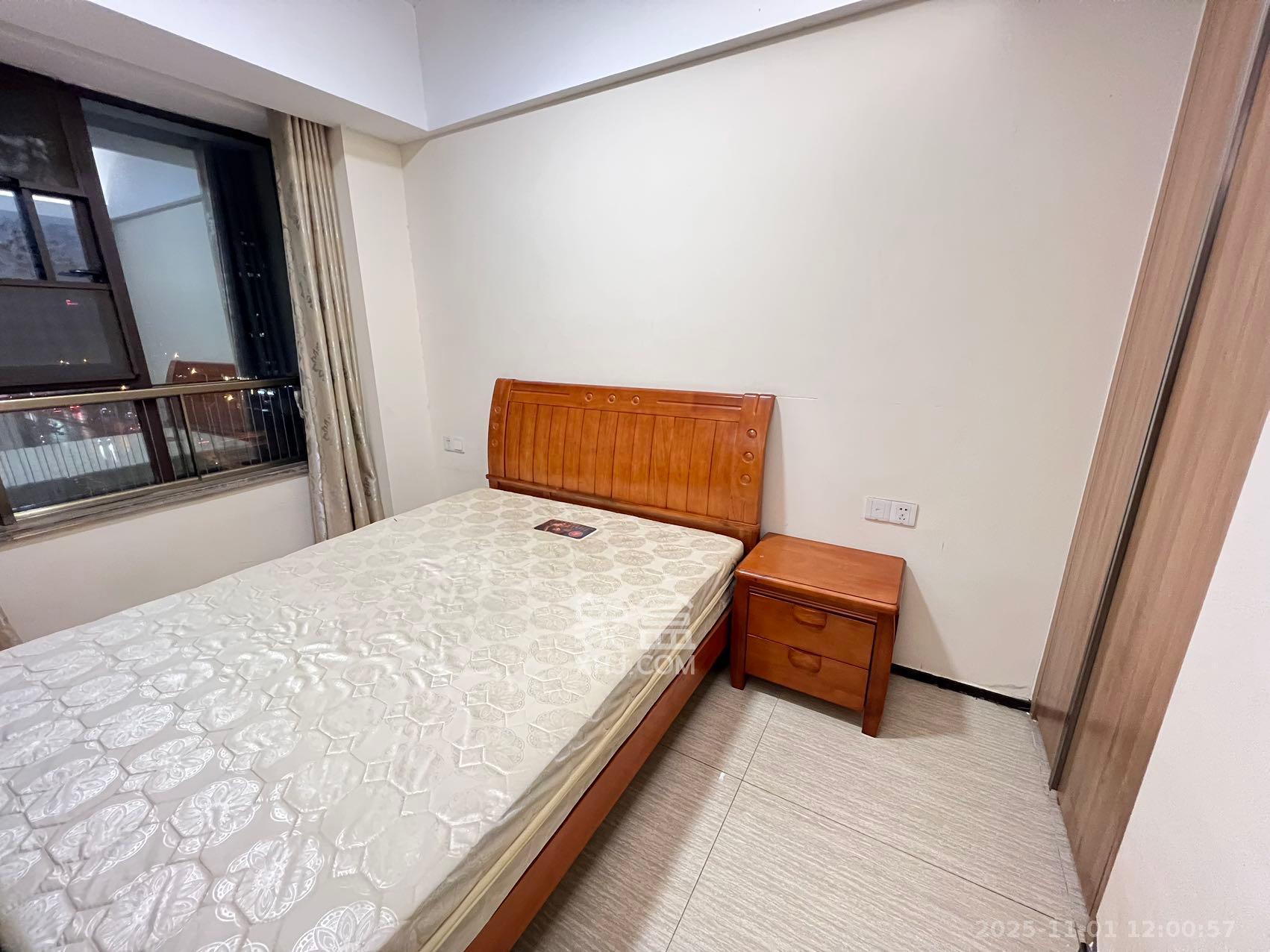 奥林匹克花园贡院三期 1室1厅1卫 1300.0元/月 奥林匹克花园贡院三期 1室1厅1卫 1300.0元/月室内图