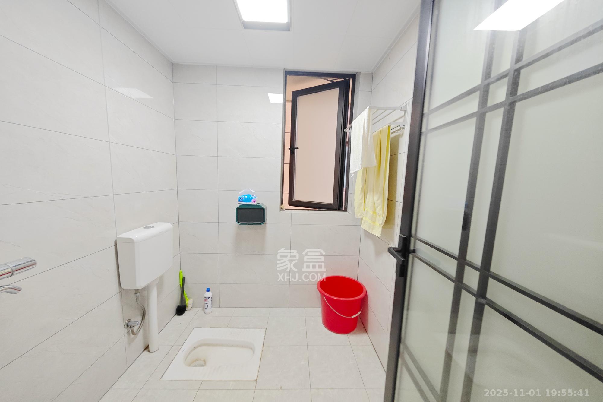 保利大都汇一期、二期  3室2厅1卫    120.0万其他