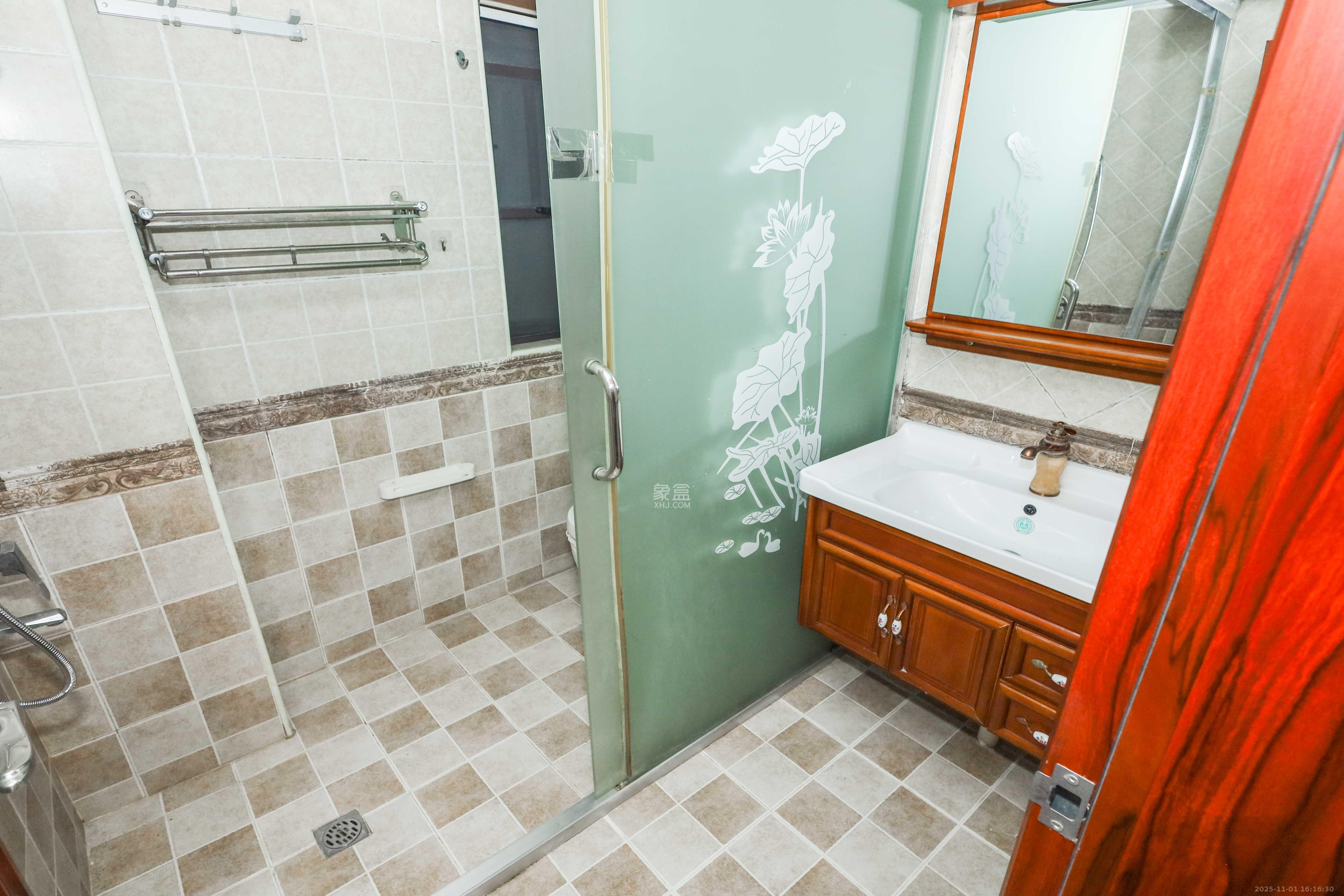 惠天然梅岭国际 3室2厅1卫 98.0万 惠天然梅岭国际 3室2厅1卫 98.0万卫生间