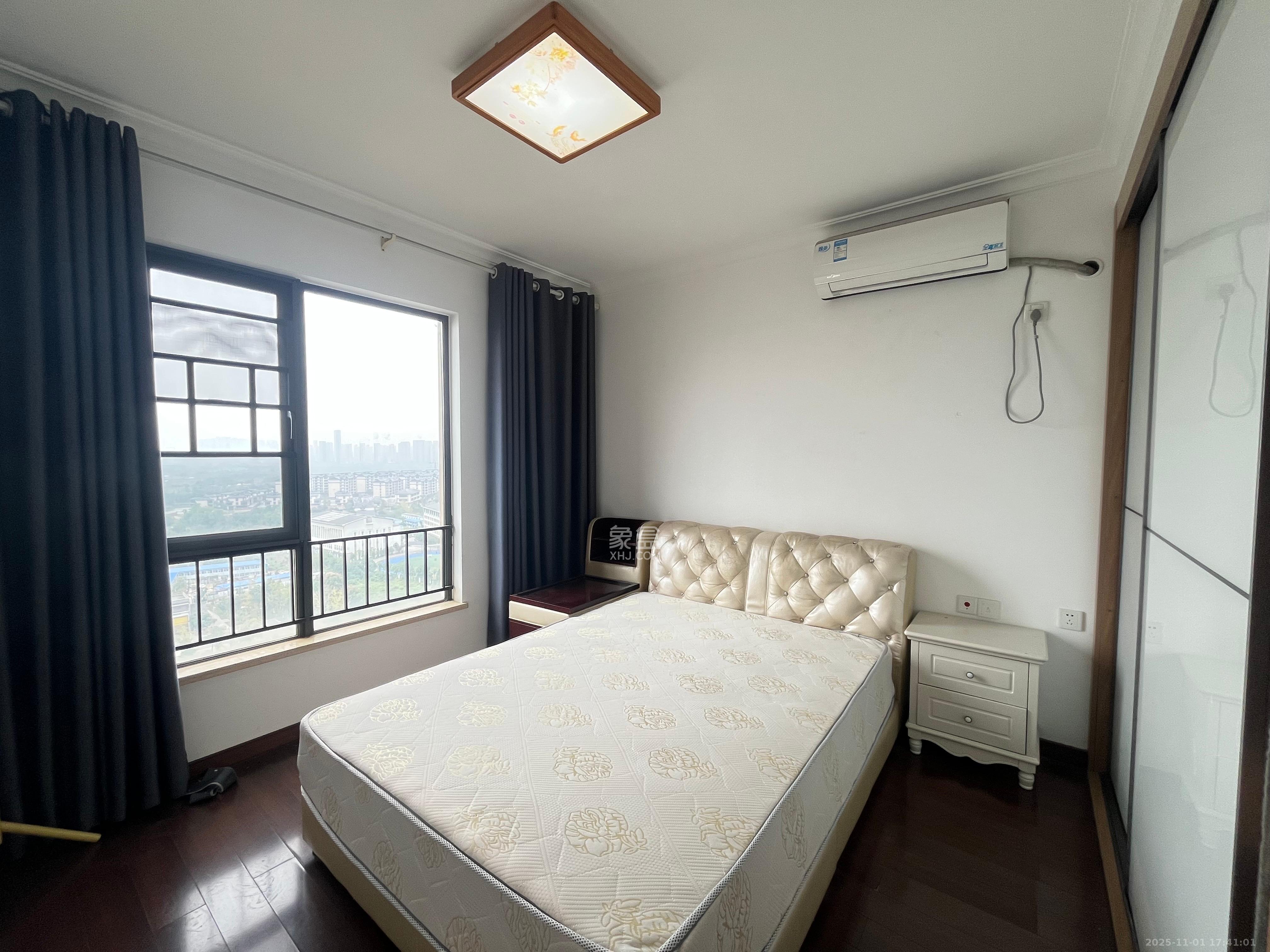 万科白鹭郡  3室2厅1卫    2600.0元/月室内图