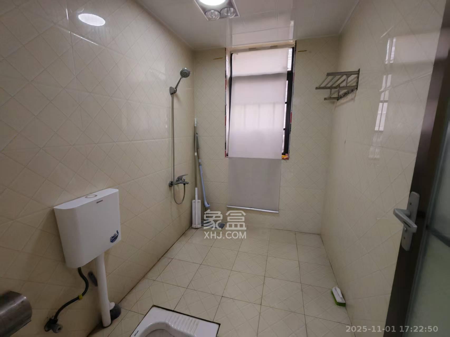 中国铁建国际城一期  4室2厅2卫    1600.0元/月室内图