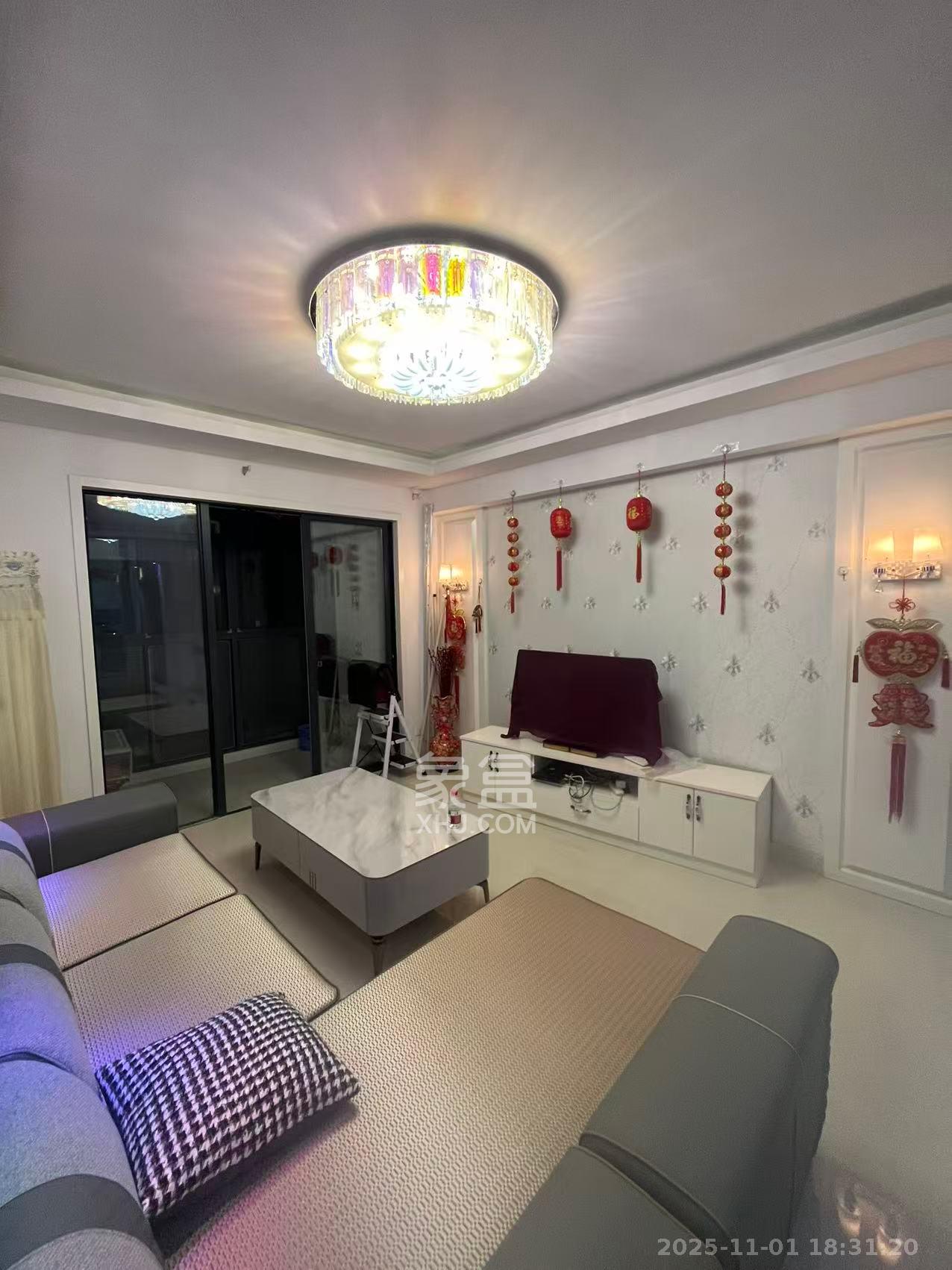 鸿基橄榄君庭  3室2厅1卫    2500.0元/月