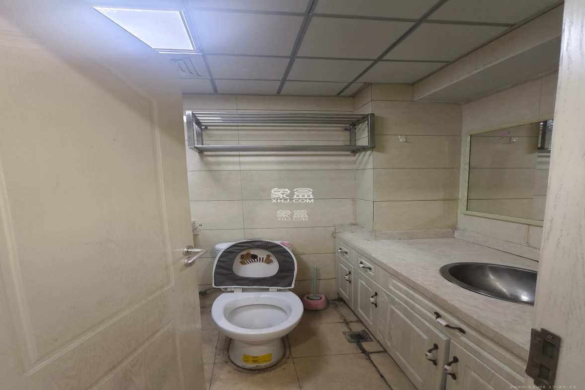 蓝湾国际广场 1室1厅1卫 1500.0元/月 蓝湾国际广场 1室1厅1卫 1500.0元/月室内图