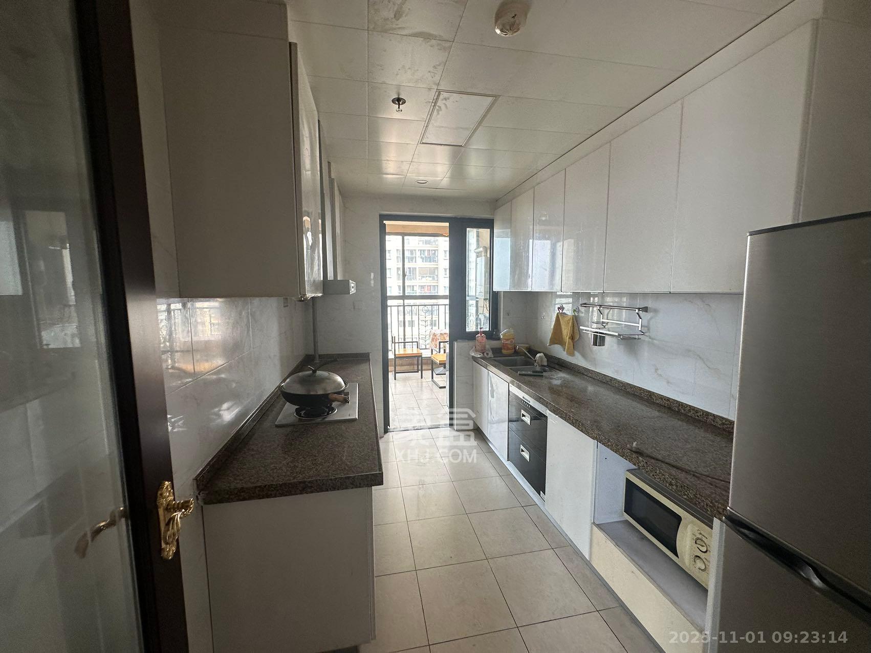 恒大御景半岛锦绣苑  3室2厅2卫    2900.0元/月室内图