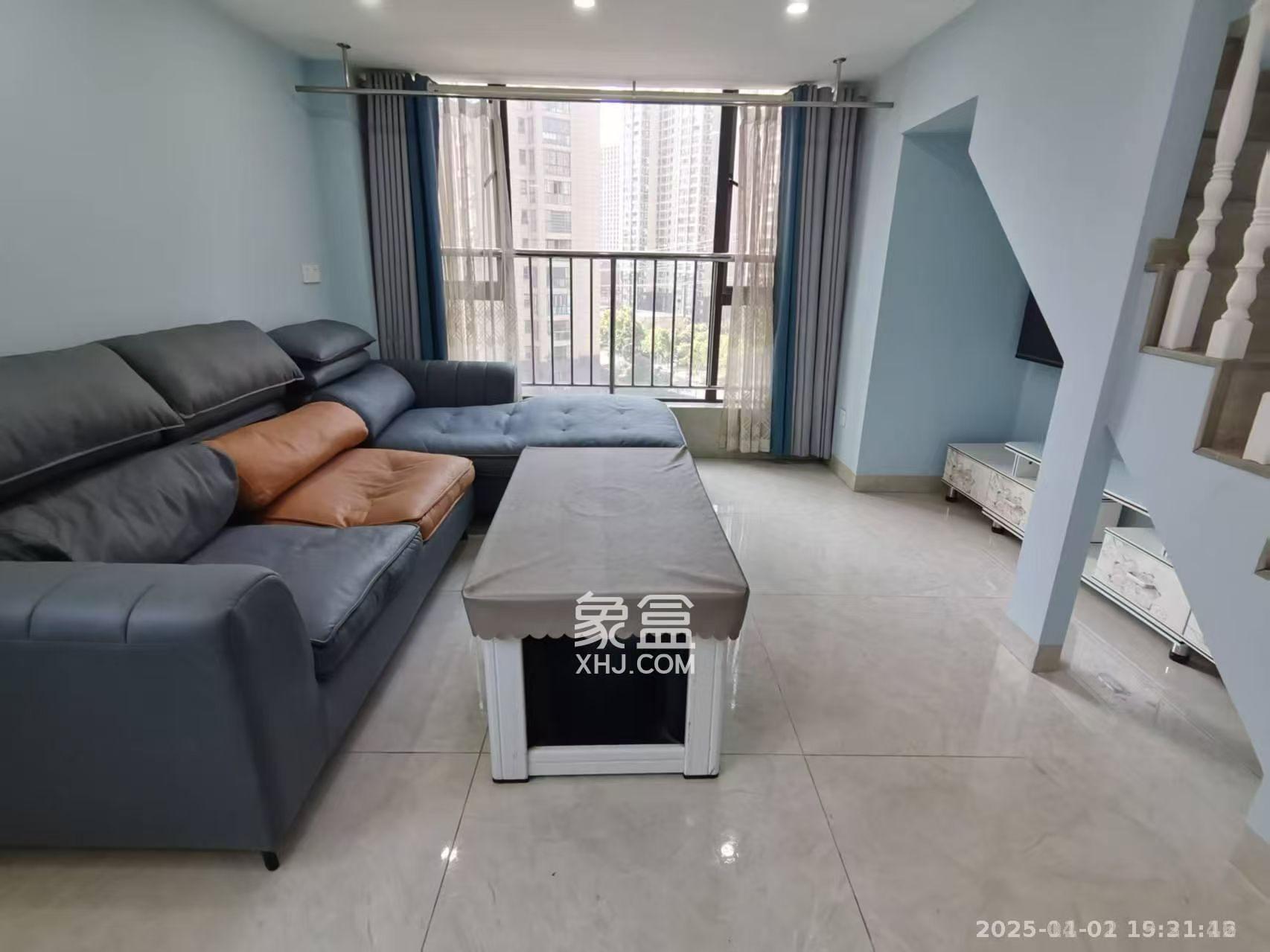 润和滨江府  2室2厅1卫    1800.0元/月