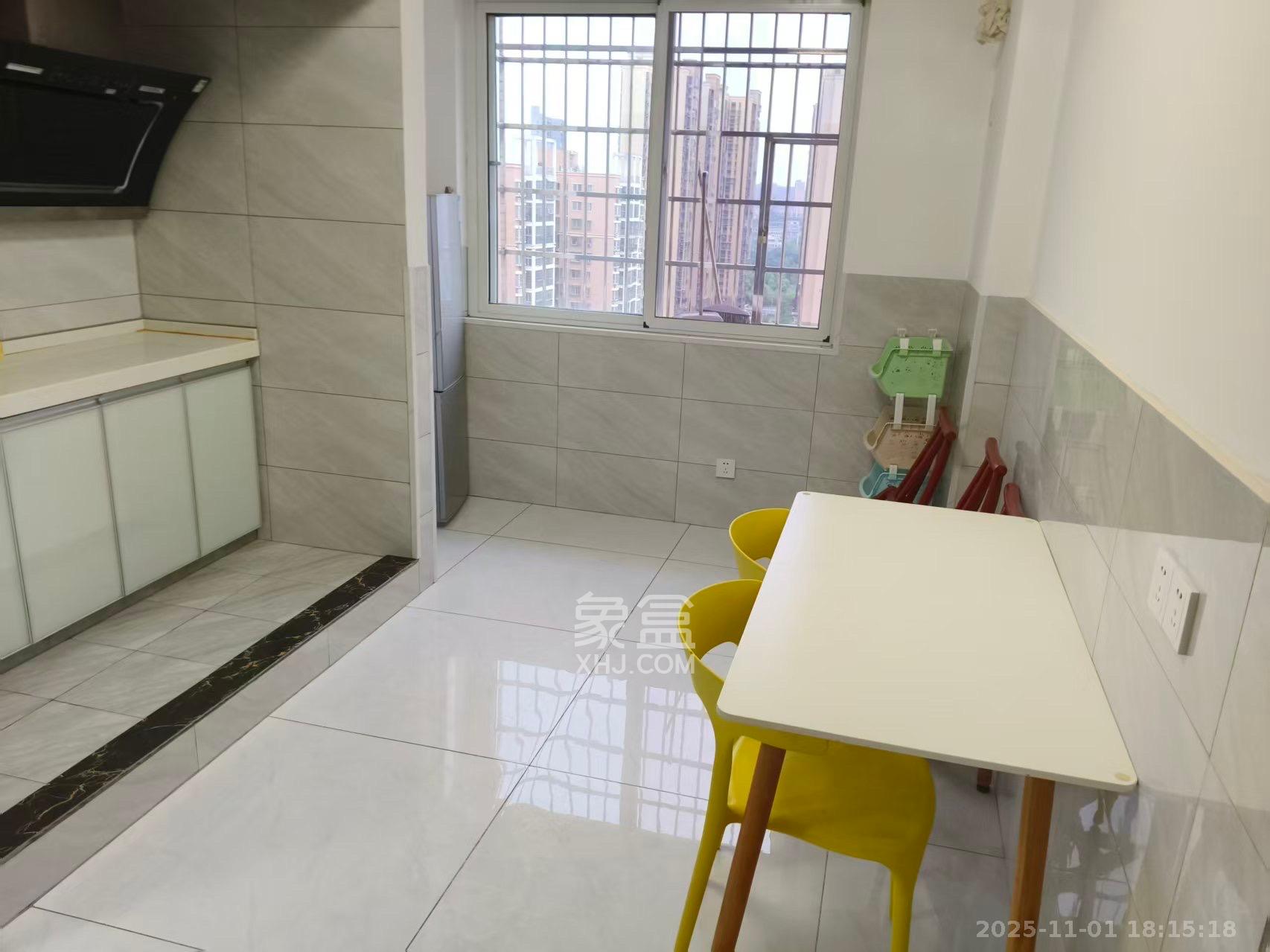 和润园一、二期  1室1厅1卫    1300.0元/月室内图