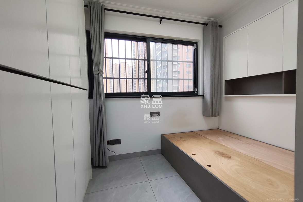 深业喜汇 3室2厅1卫 2300.0元/月 深业喜汇 3室2厅1卫 2300.0元/月室内图