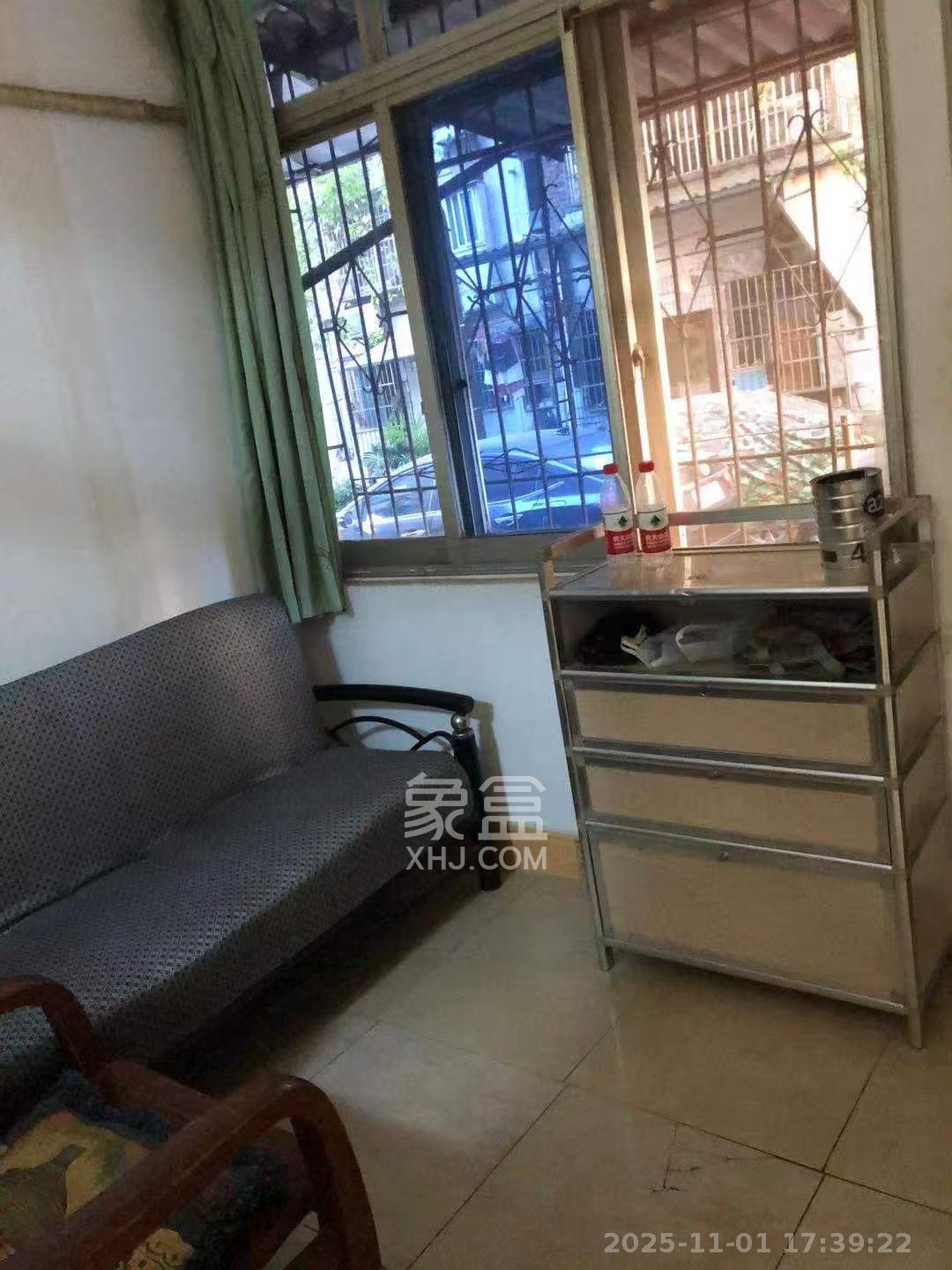 彭家井散盘  2室1厅1卫    1800.0元/月室内图