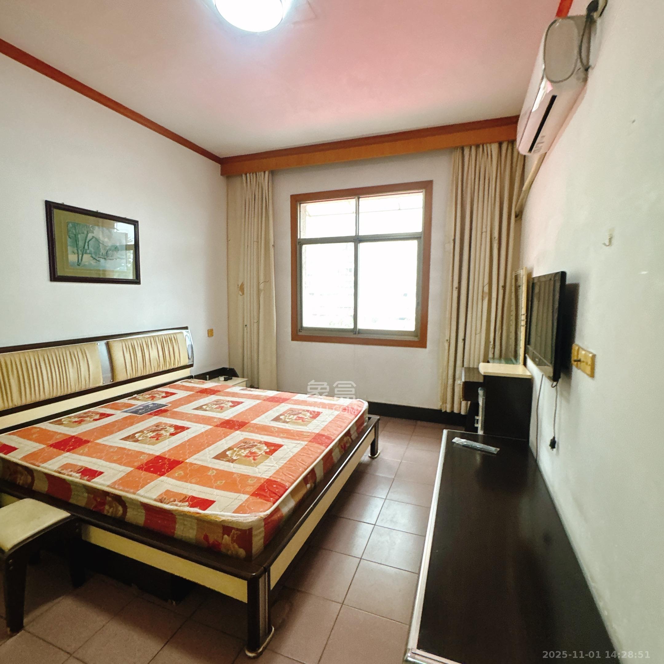 雅泰花园  2室1厅1卫    1300.0元/月室内图