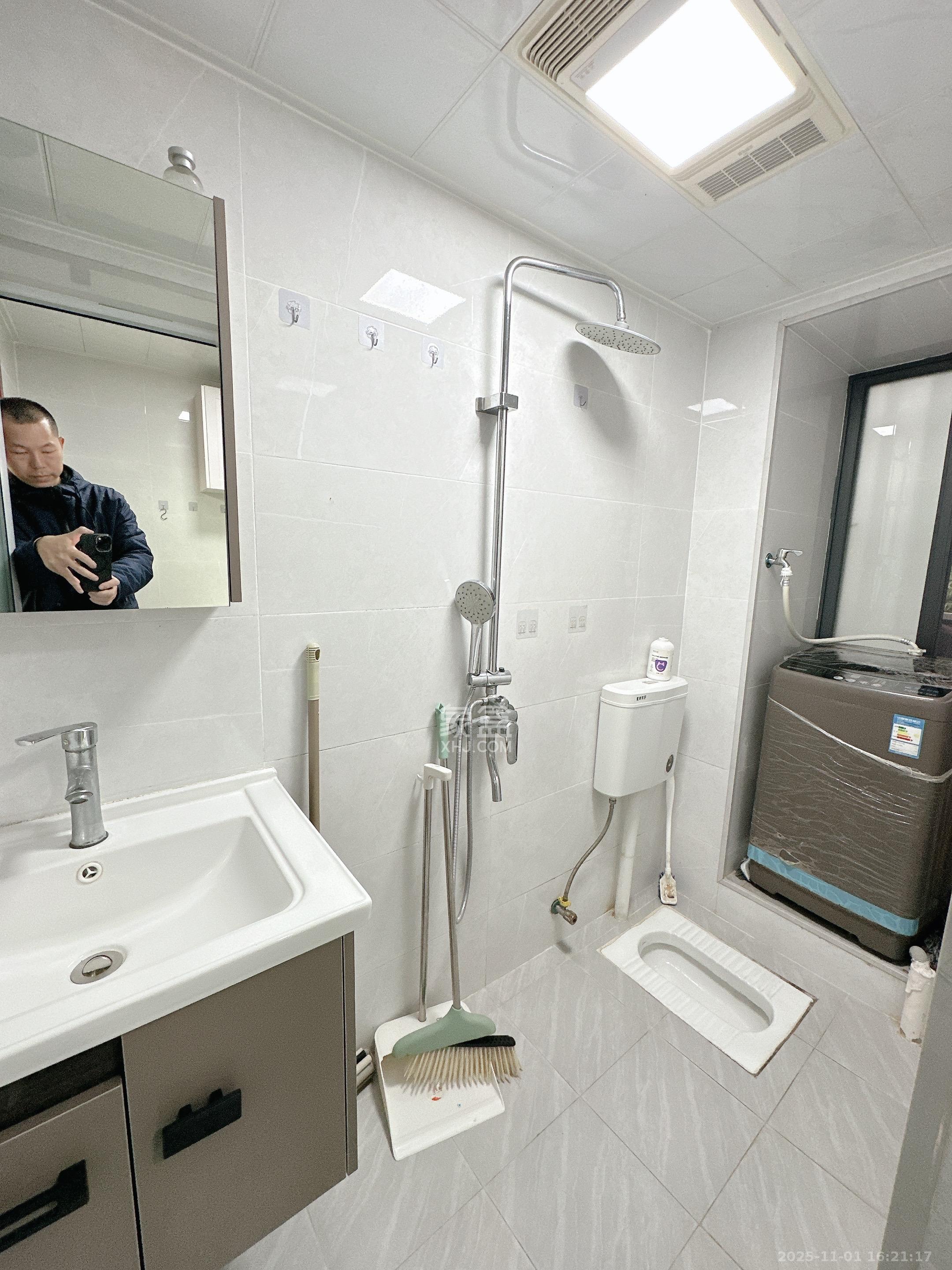 东瓜山一村送变电小区  2室1厅1卫    1800.0元/月室内图