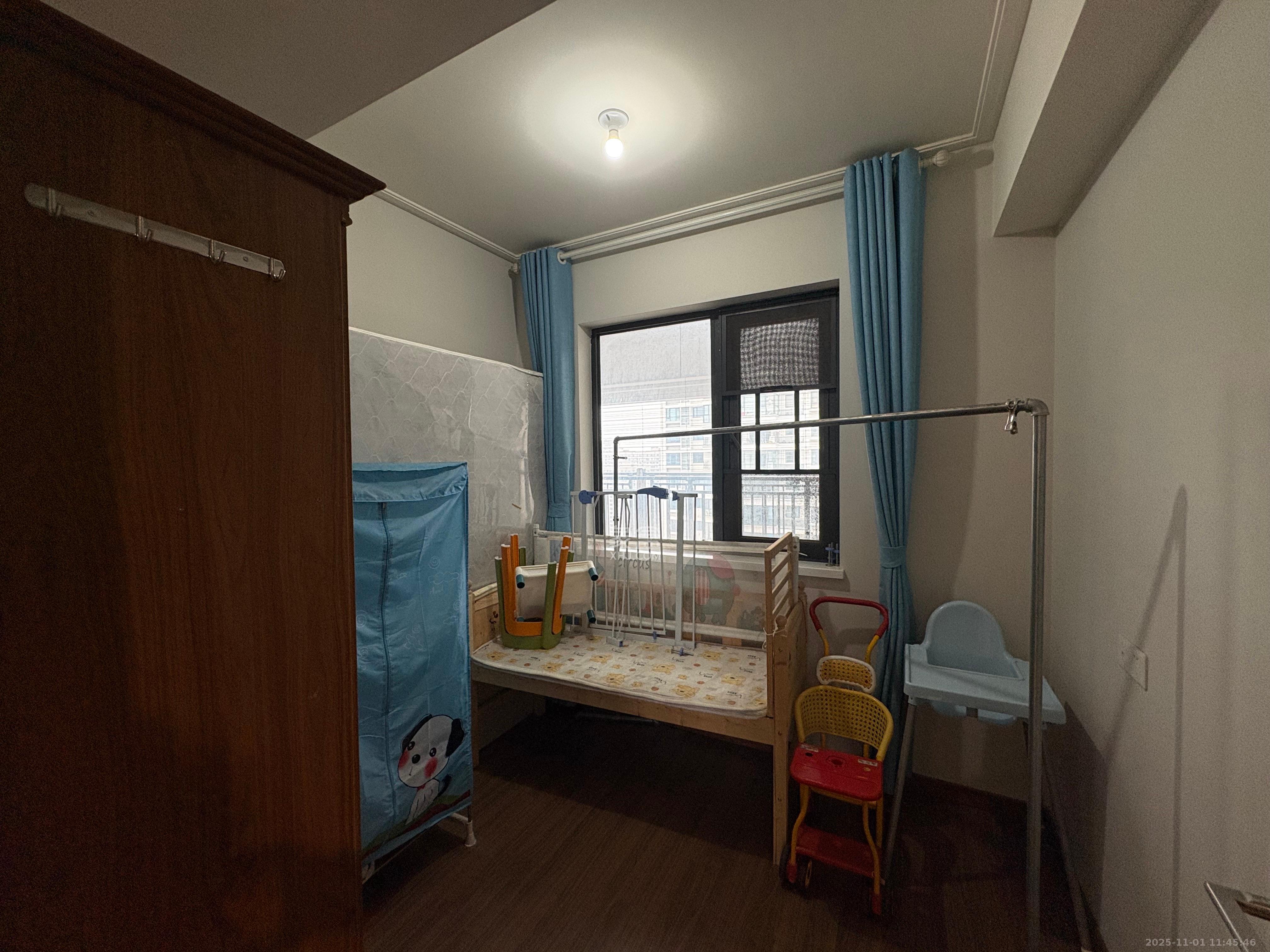 保利中环广场（保利中悦苑）  4室2厅2卫    4000.0元/月室内图