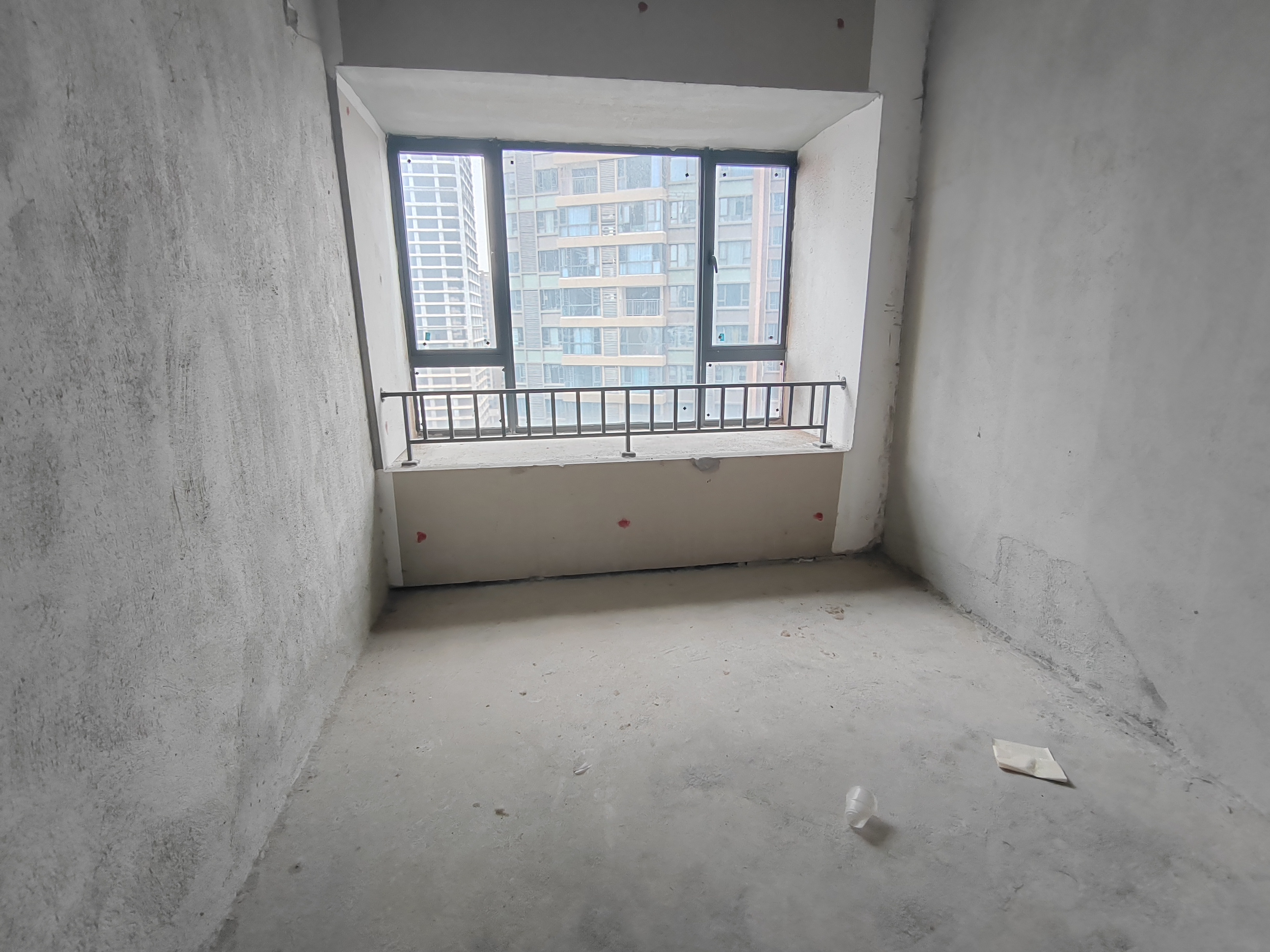 宁邦中心(二期公园里) 4室2厅2卫 79.8万 宁邦中心(二期公园里) 4室2厅2卫 79.8万卧室