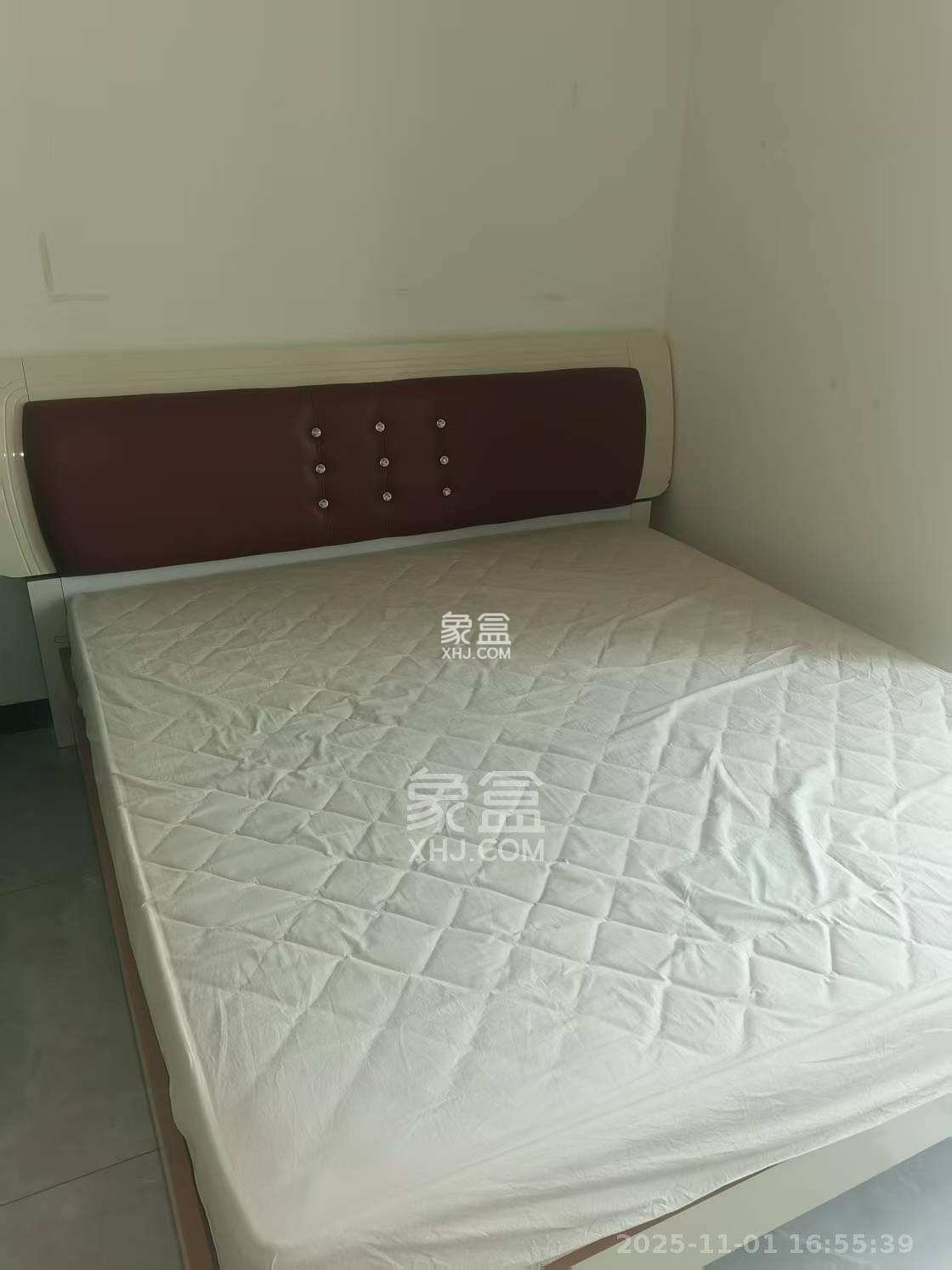 新世界广场 1室1厅1卫 1300.0元/月 新世界广场 1室1厅1卫 1300.0元/月室内图