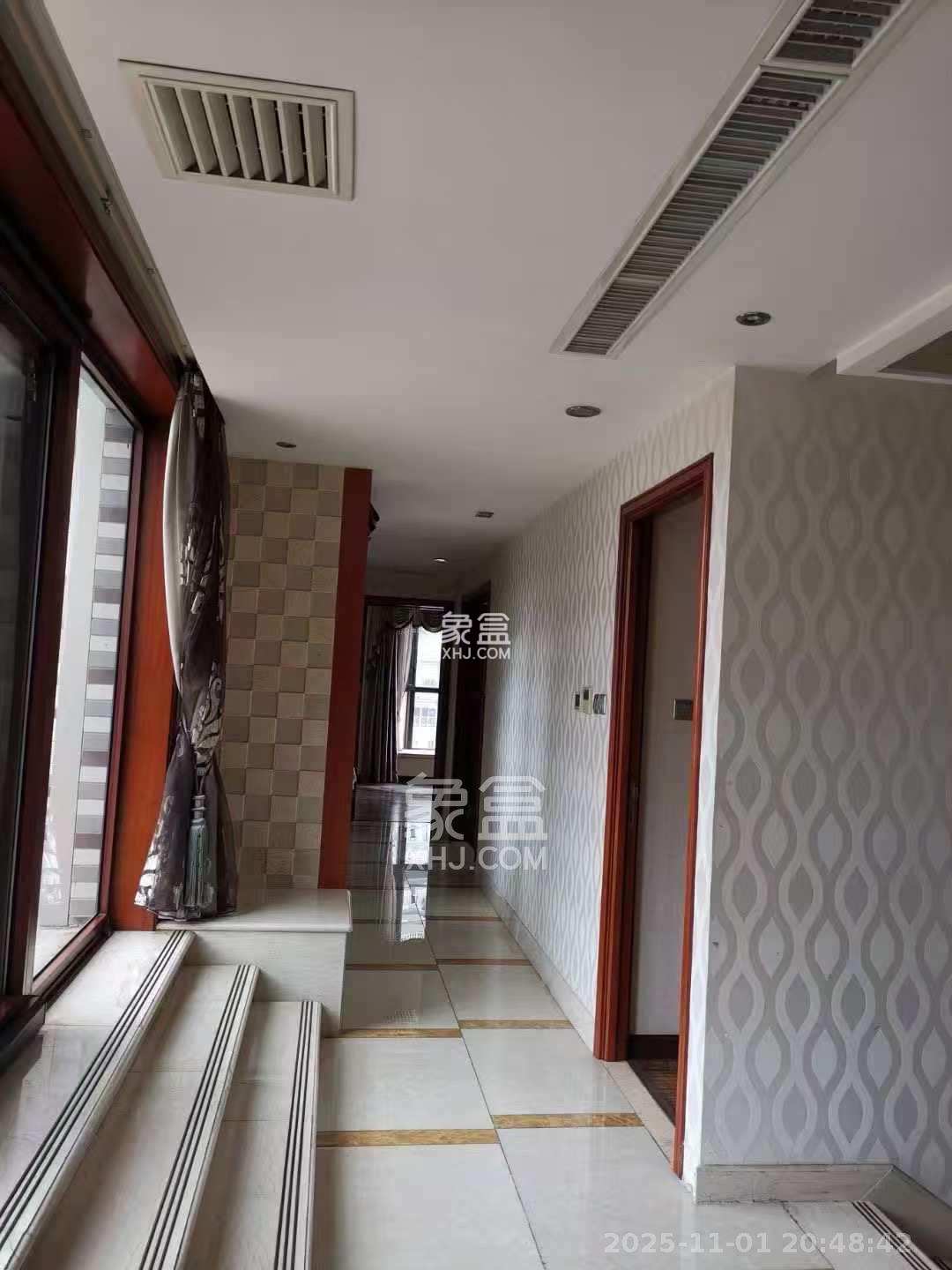 维一星城 4室2厅2卫 10000.0元/月 维一星城 4室2厅2卫 10000.0元/月室内图