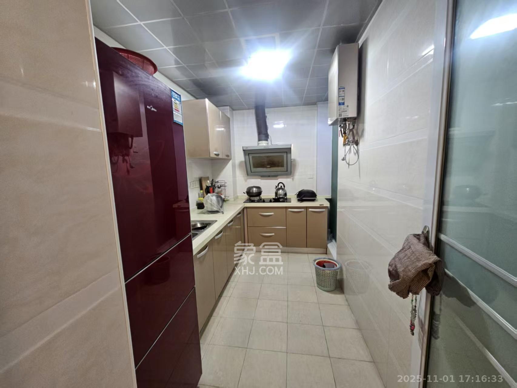 高信向日葵  2室2厅1卫    2400.0元/月室内图