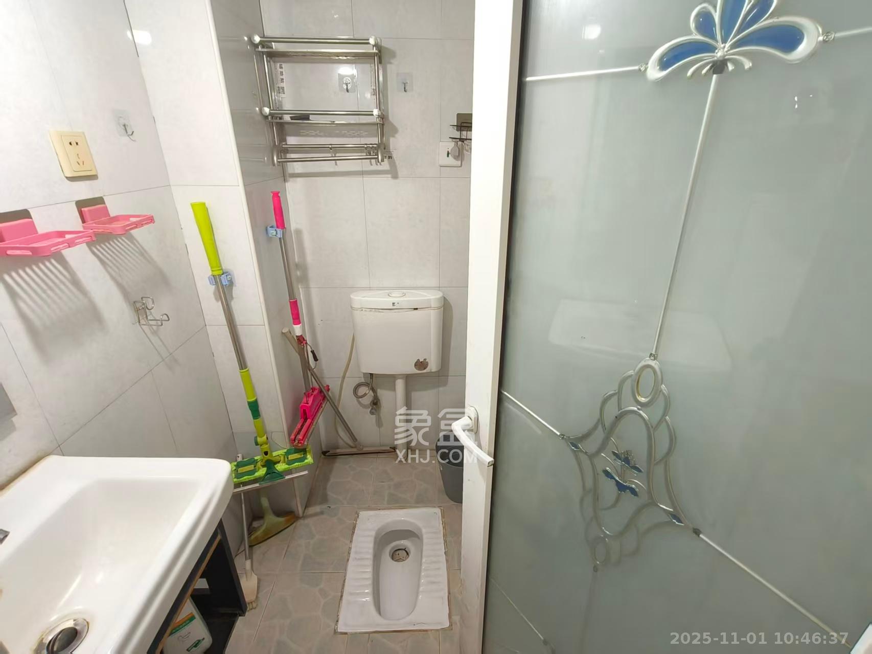 新芙蓉之都  2室1厅1卫    2000.0元/月室内图