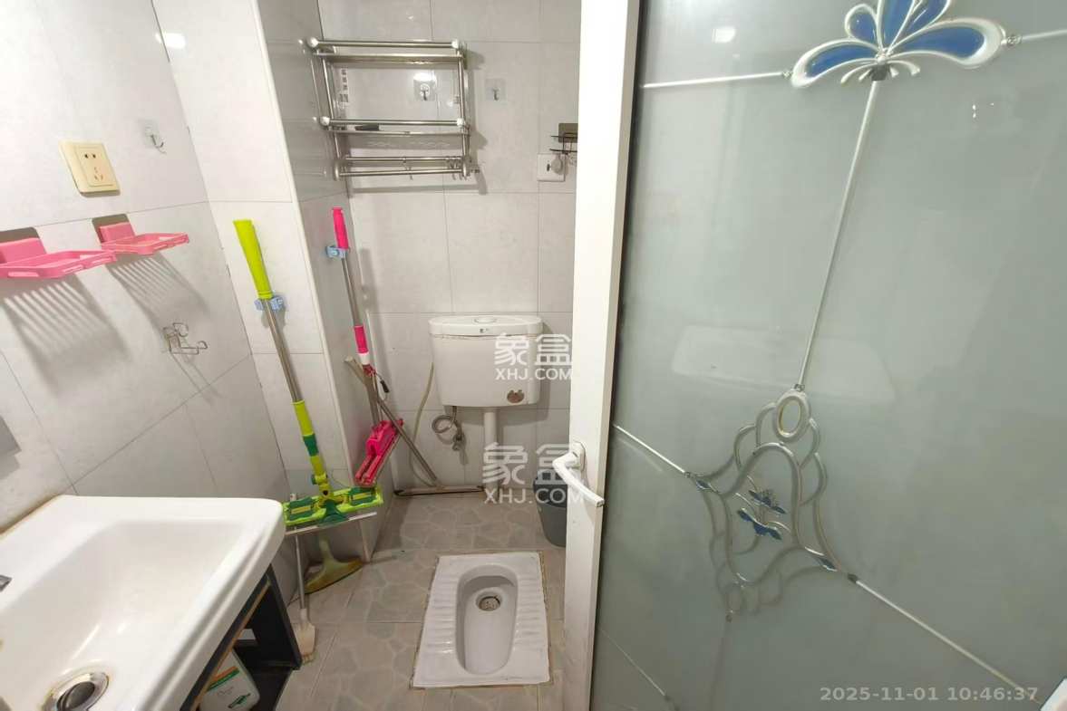 新芙蓉之都 2室1厅1卫 2000.0元/月 新芙蓉之都 2室1厅1卫 2000.0元/月室内图