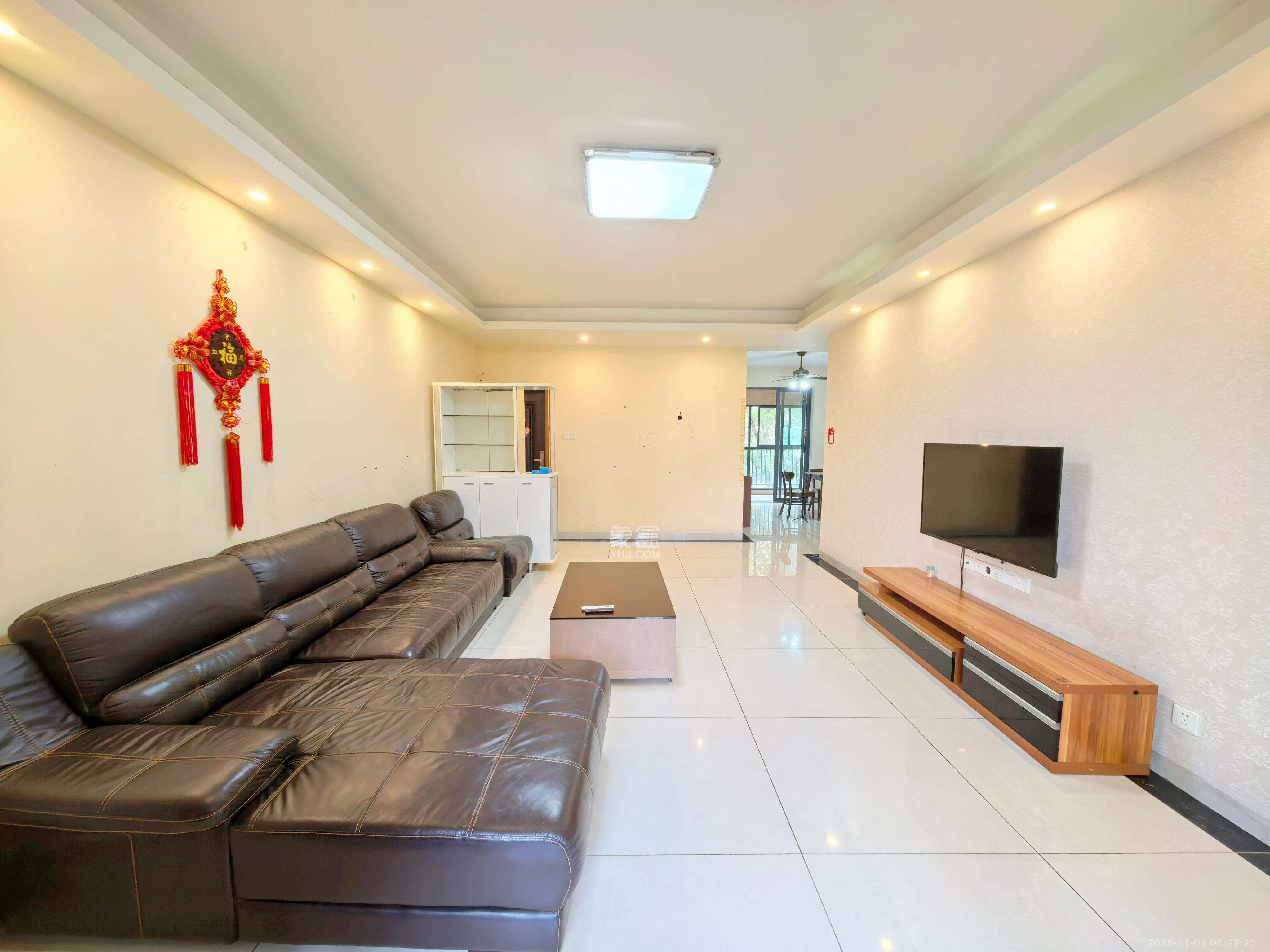 中城丽景香山园  3室2厅2卫    3000.0元/月室内图