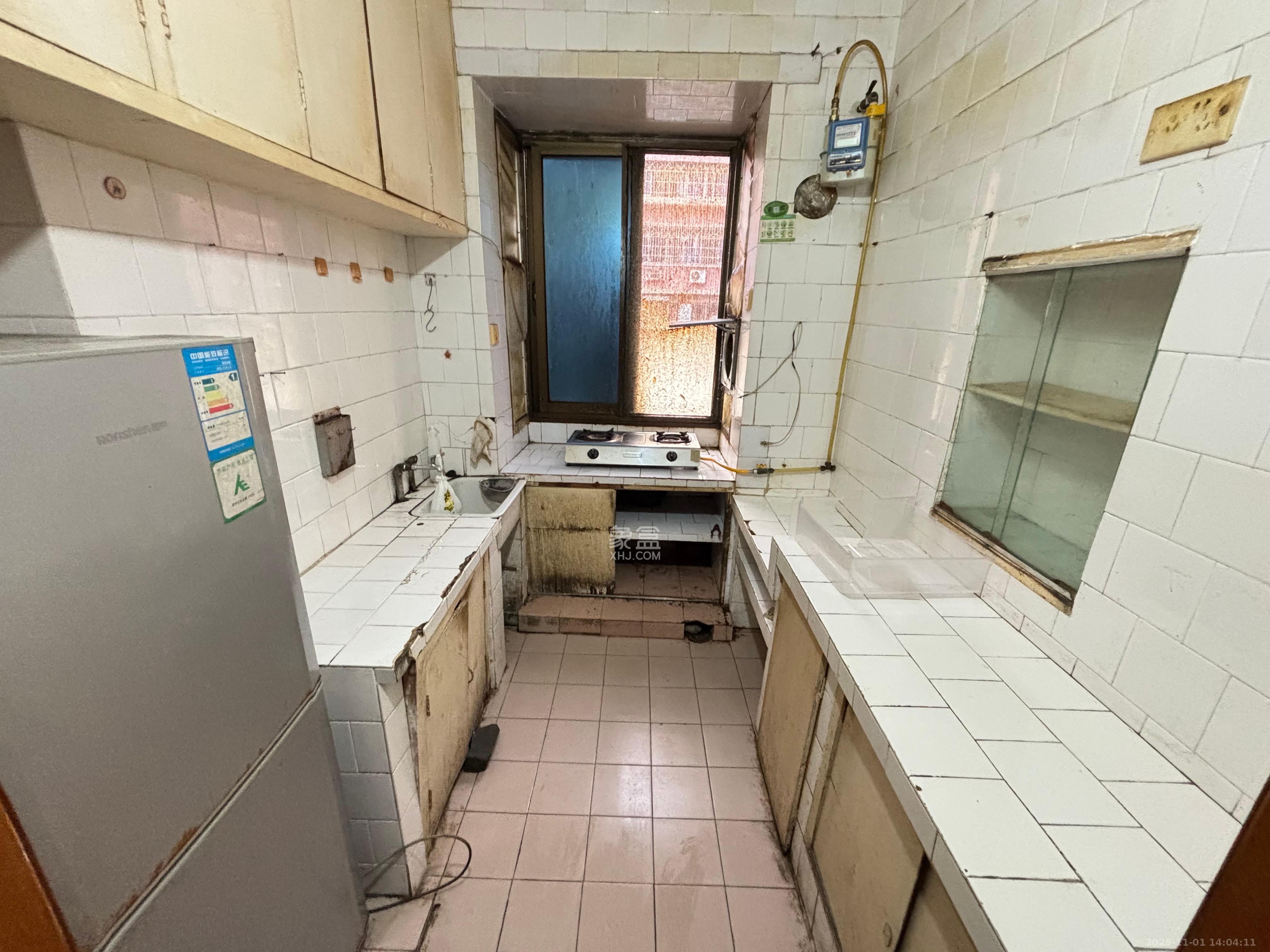 建材储运公司宿舍  3室2厅1卫    1600.0元/月 建材储运公司宿舍  3室2厅1卫    1600.0元/月室内图