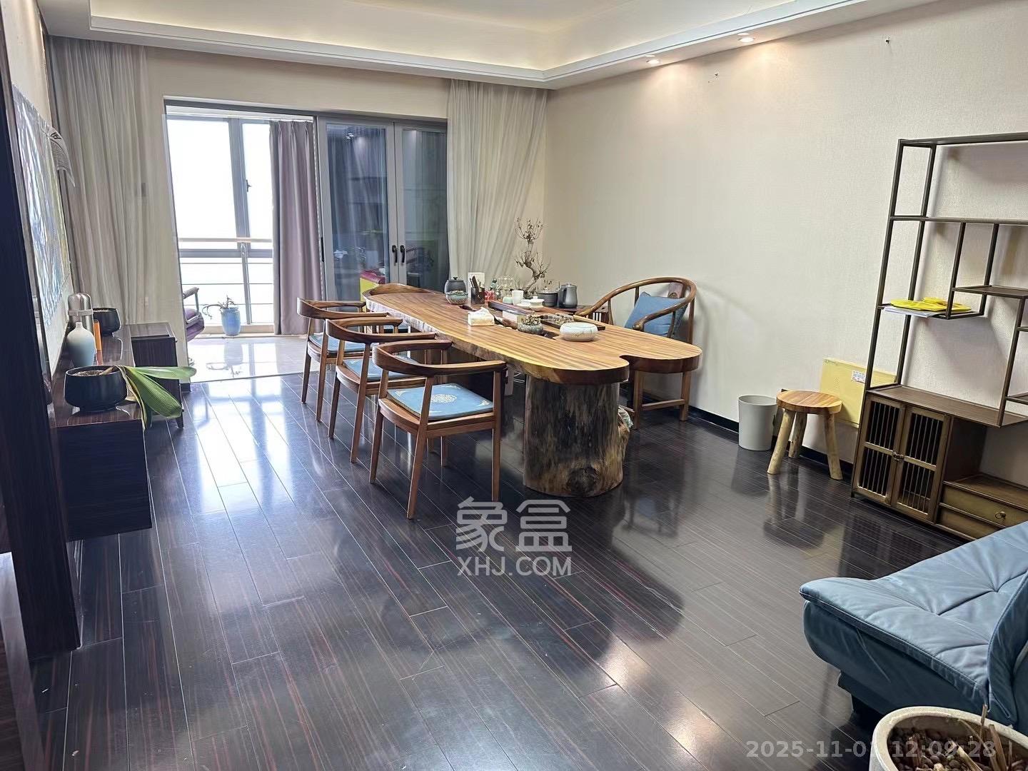 保利国际广场  2室1厅1卫    6000.0元/月