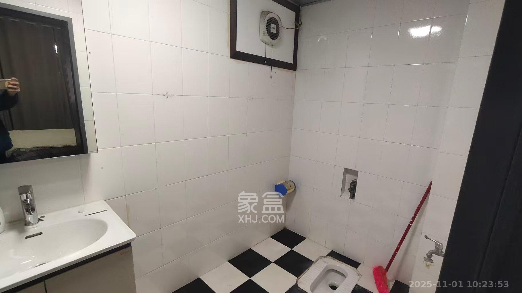 南建公寓 1室1厅1卫 800.0元/月 南建公寓 1室1厅1卫 800.0元/月室内图