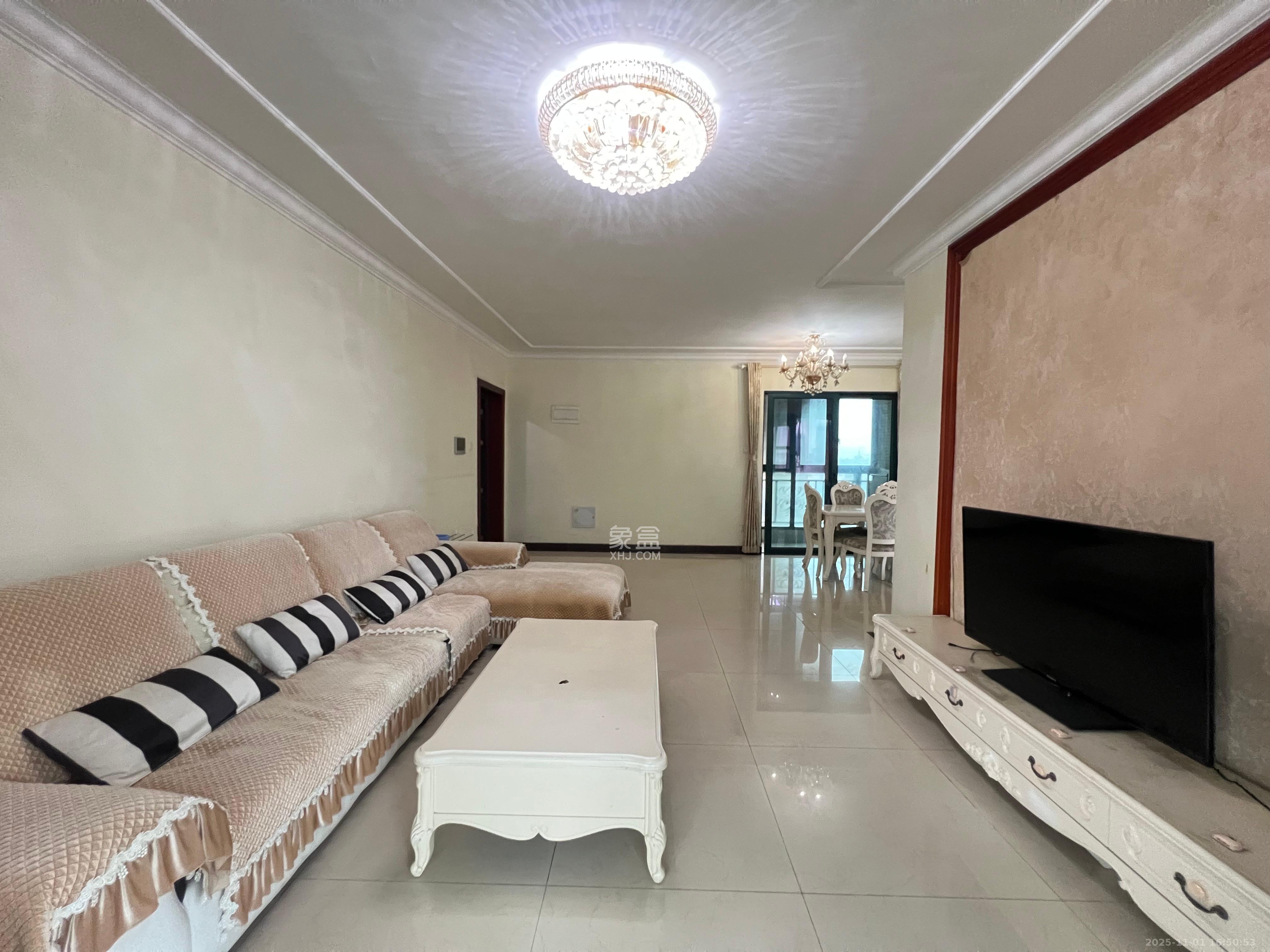 恒大雅苑  3室2厅2卫    2400.0元/月室内图