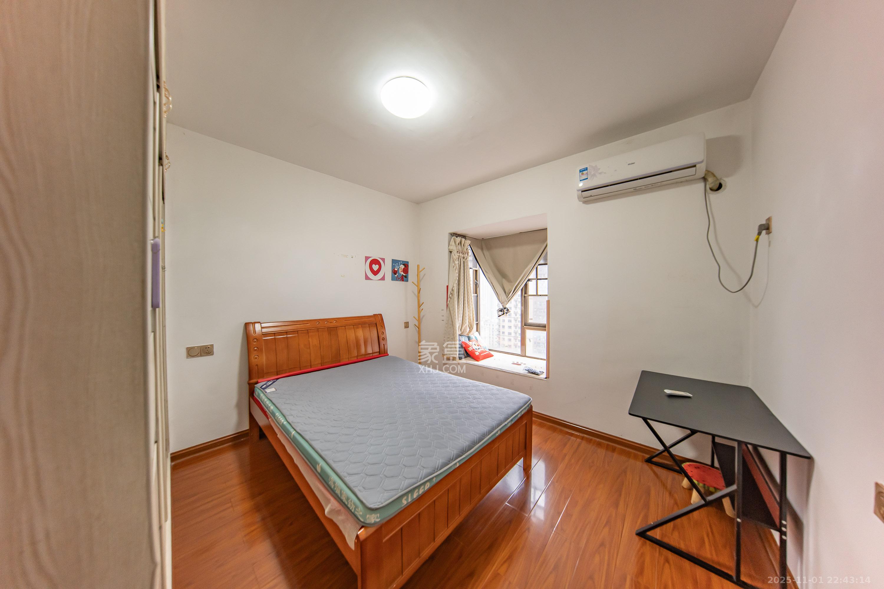 江山帝景哈佛 3室2厅1卫 67.0万 江山帝景哈佛 3室2厅1卫 67.0万卧室