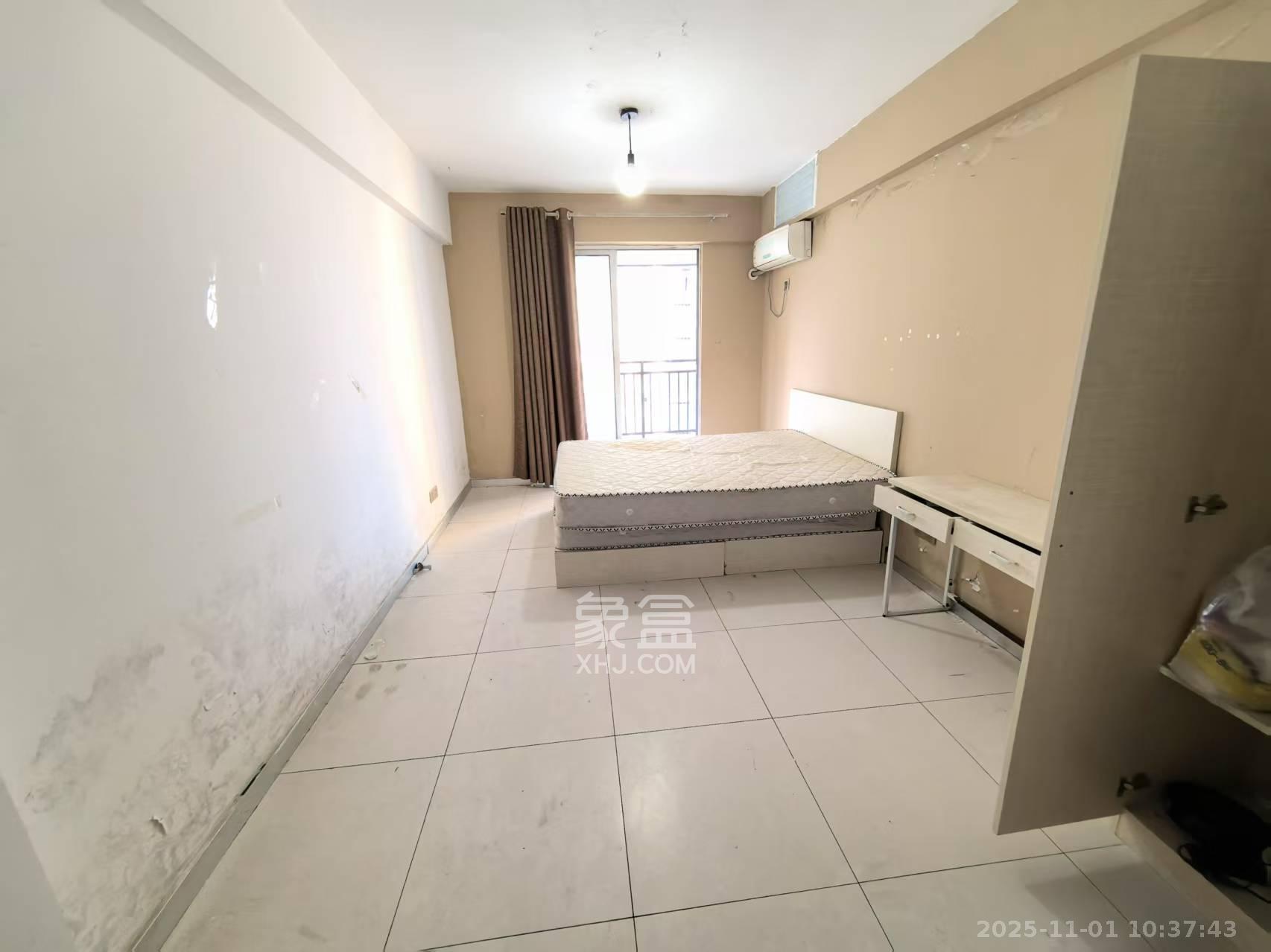 银港水晶城  5室2厅2卫    2600.0元/月室内图