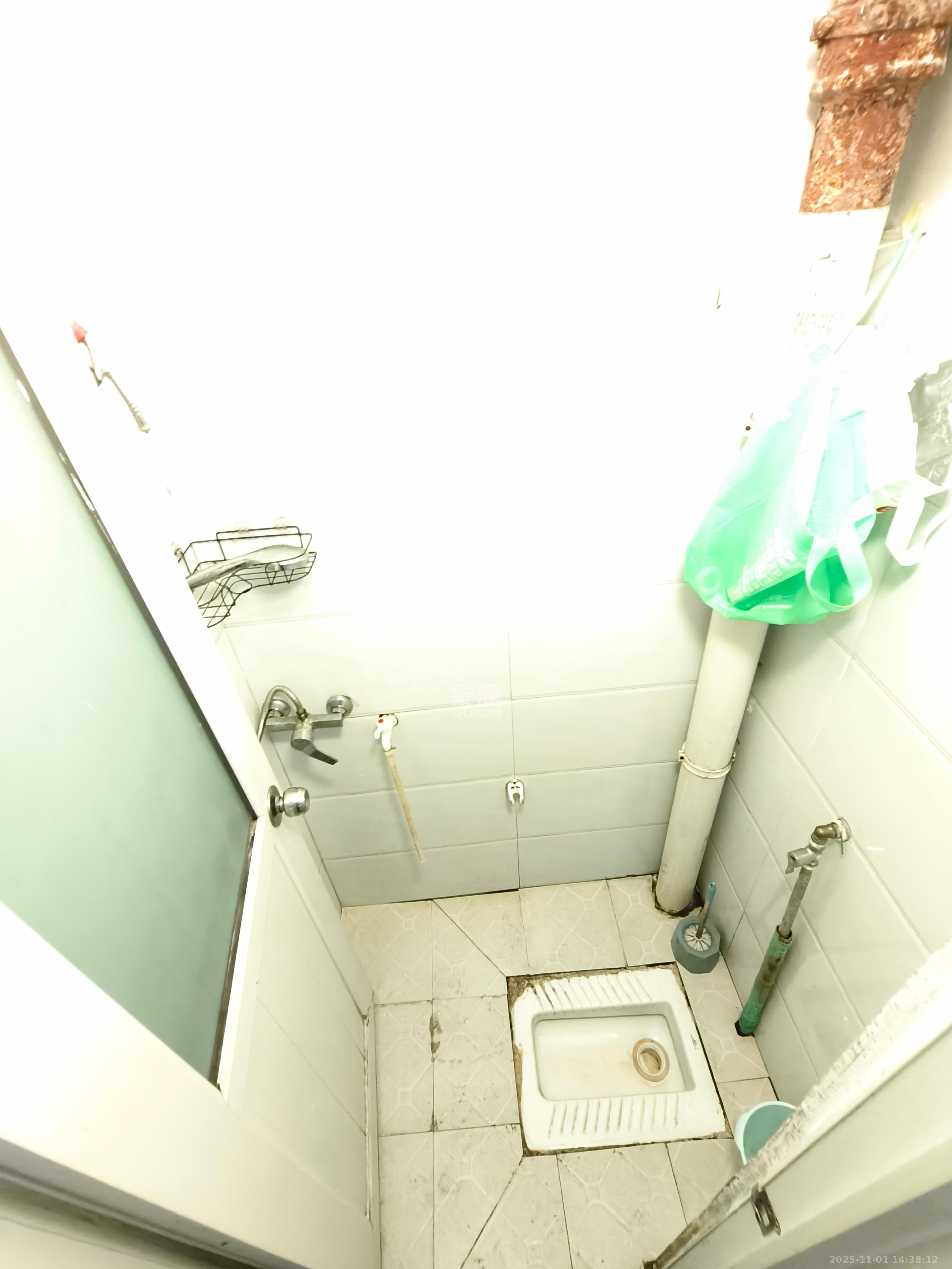 崇文里、崇圣里散盘  2室1厅1卫    1600.0元/月室内图