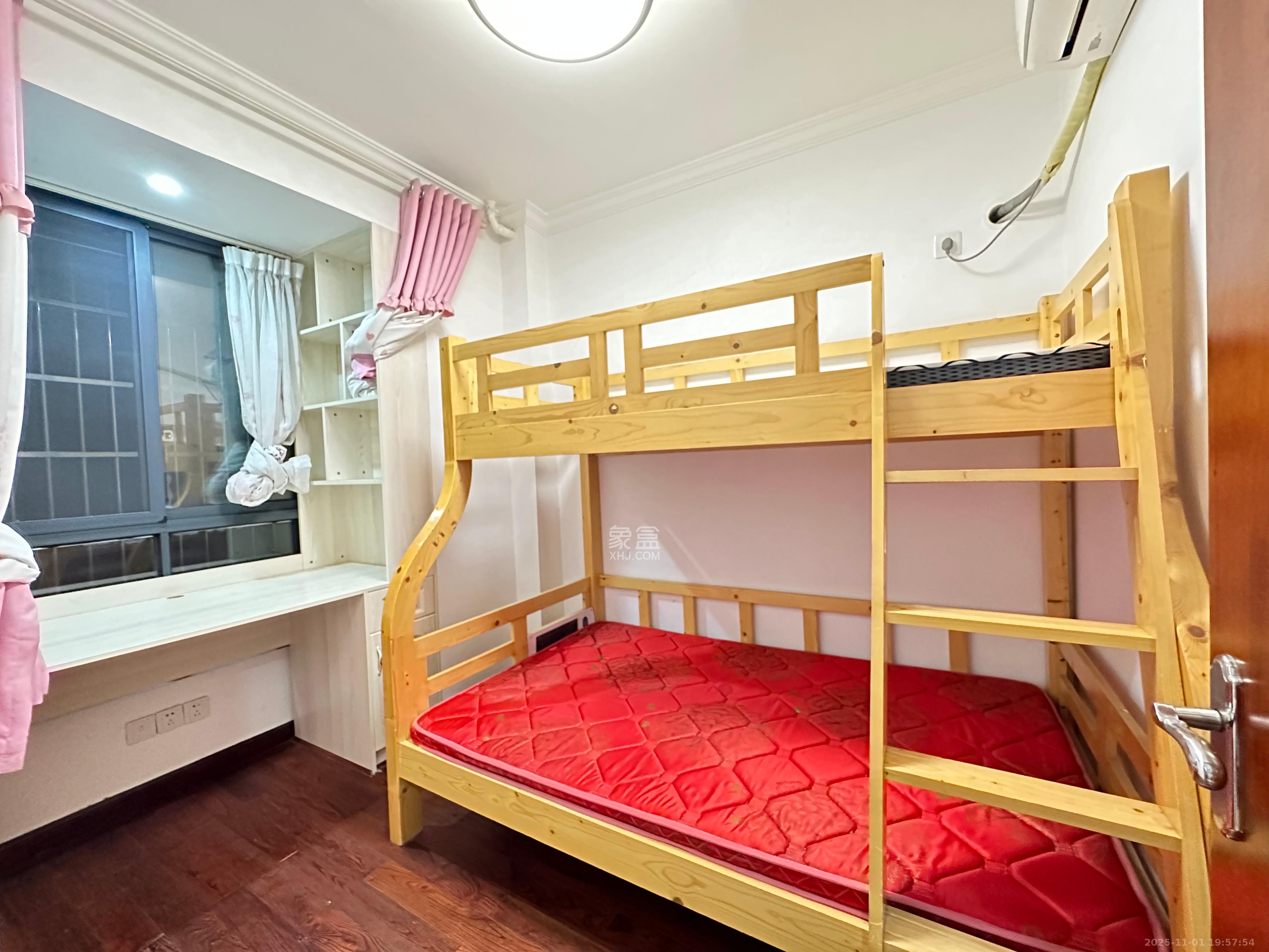 保利麓谷林语C区  3室2厅1卫    2300.0元/月 保利麓谷林语C区  3室2厅1卫    2300.0元/月室内图