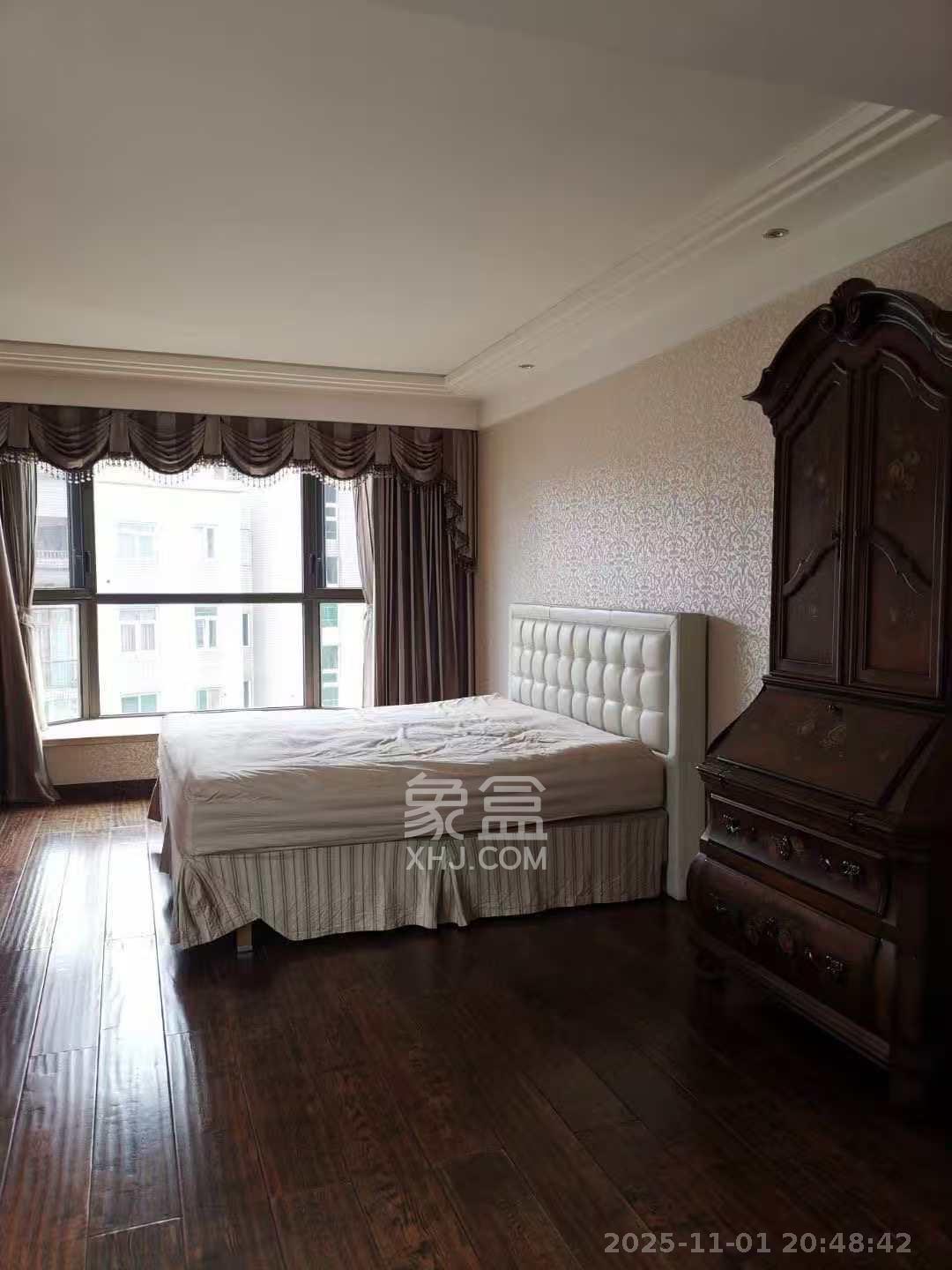 维一星城  4室2厅2卫    10000.0元/月室内图