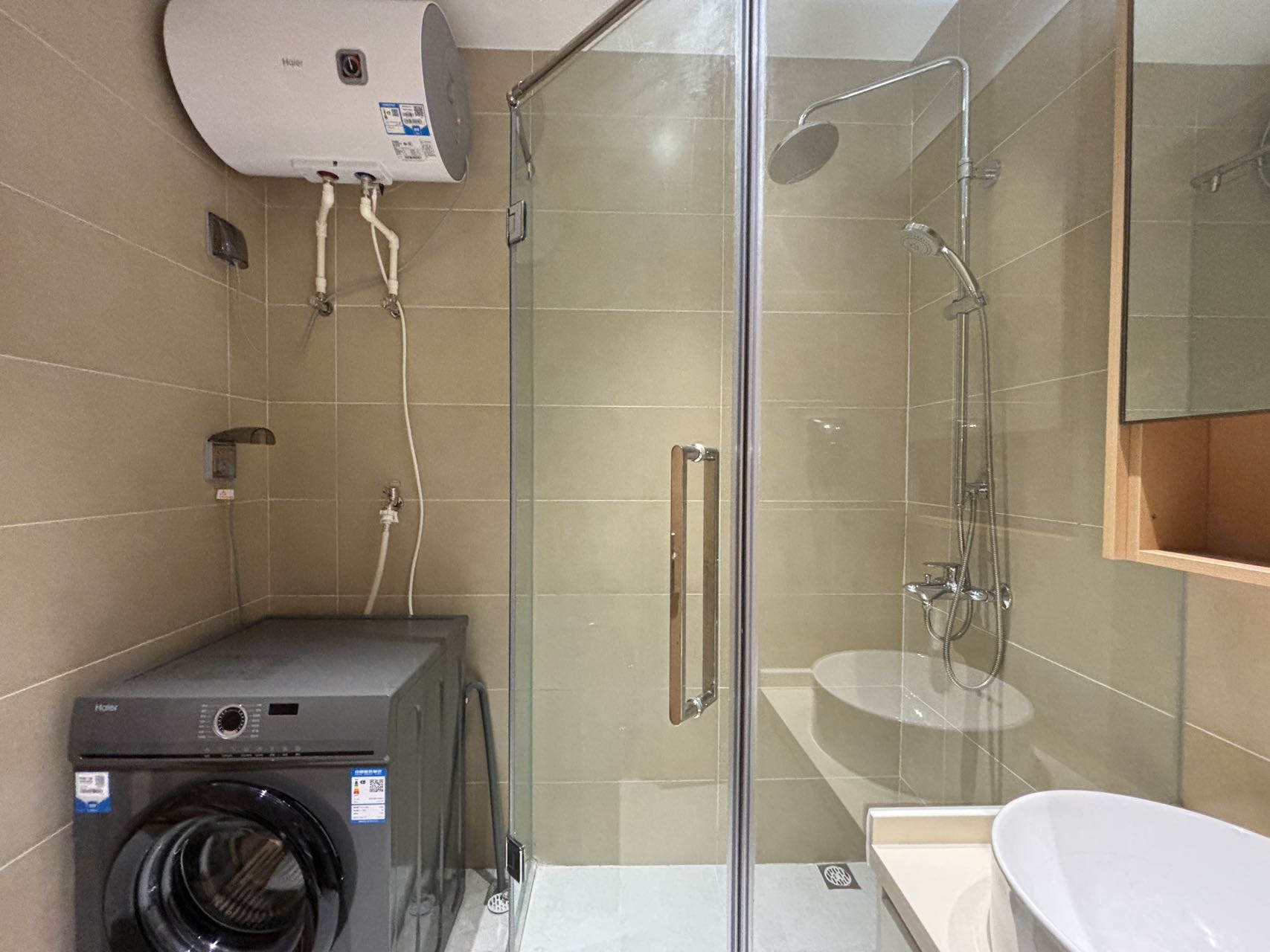 海航豪庭南苑  1室1厅1卫    2400.0元/月 海航豪庭南苑  1室1厅1卫    2400.0元/月室内图