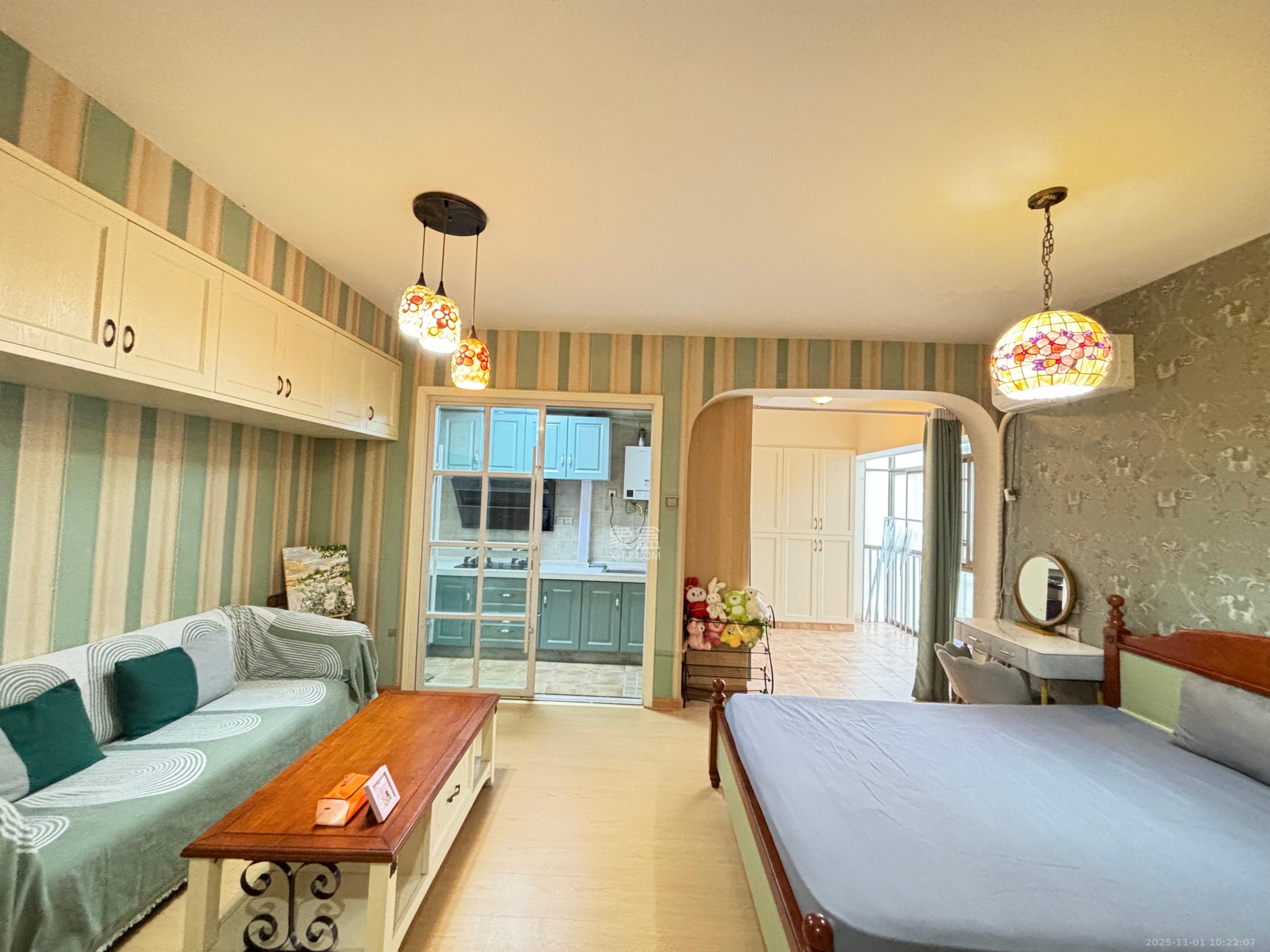 都市春天  1室1厅1卫    1900.0元/月 都市春天  1室1厅1卫    1900.0元/月