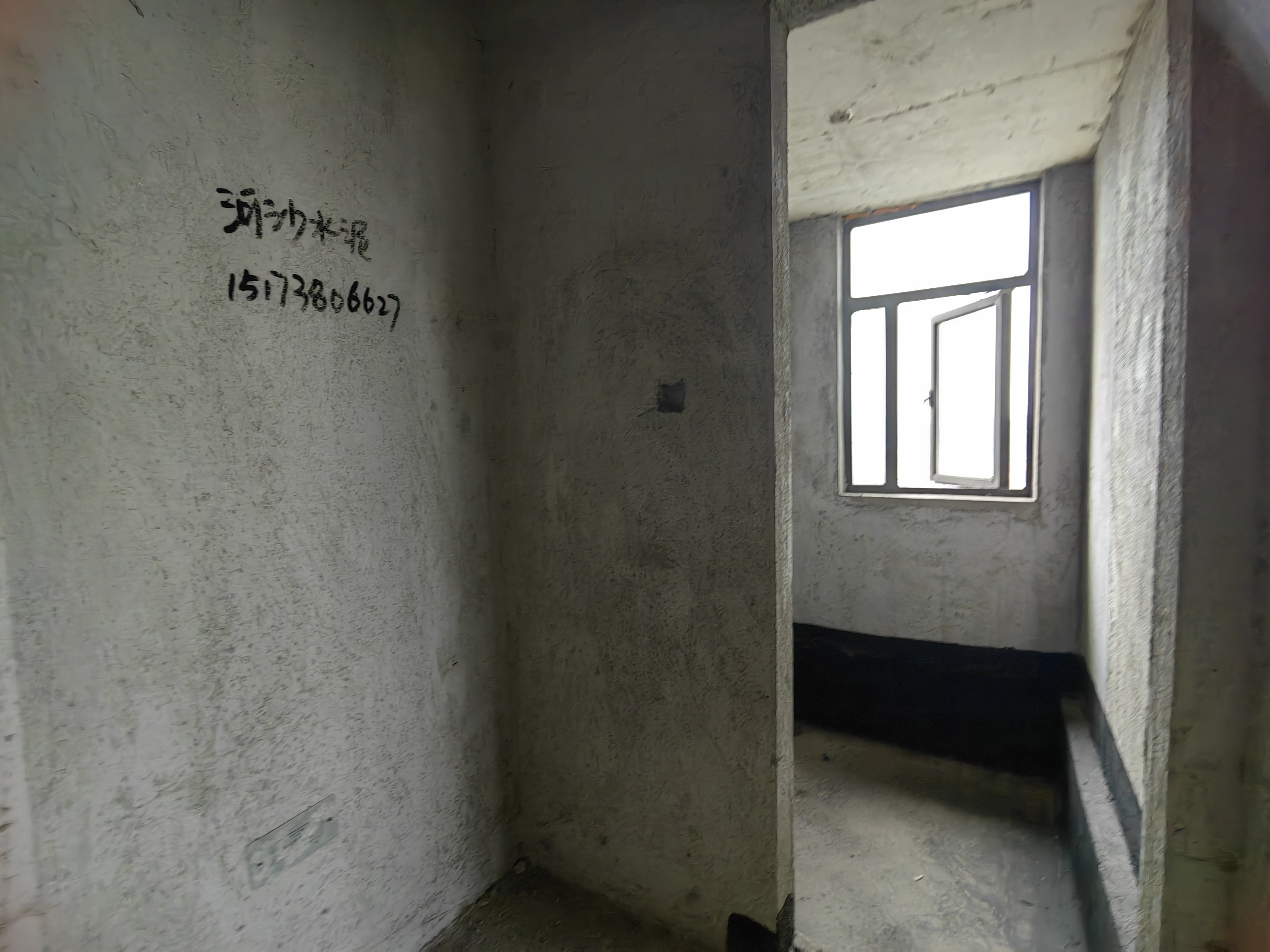 五江碧桂园城市广场  3室2厅2卫    65.0万客厅