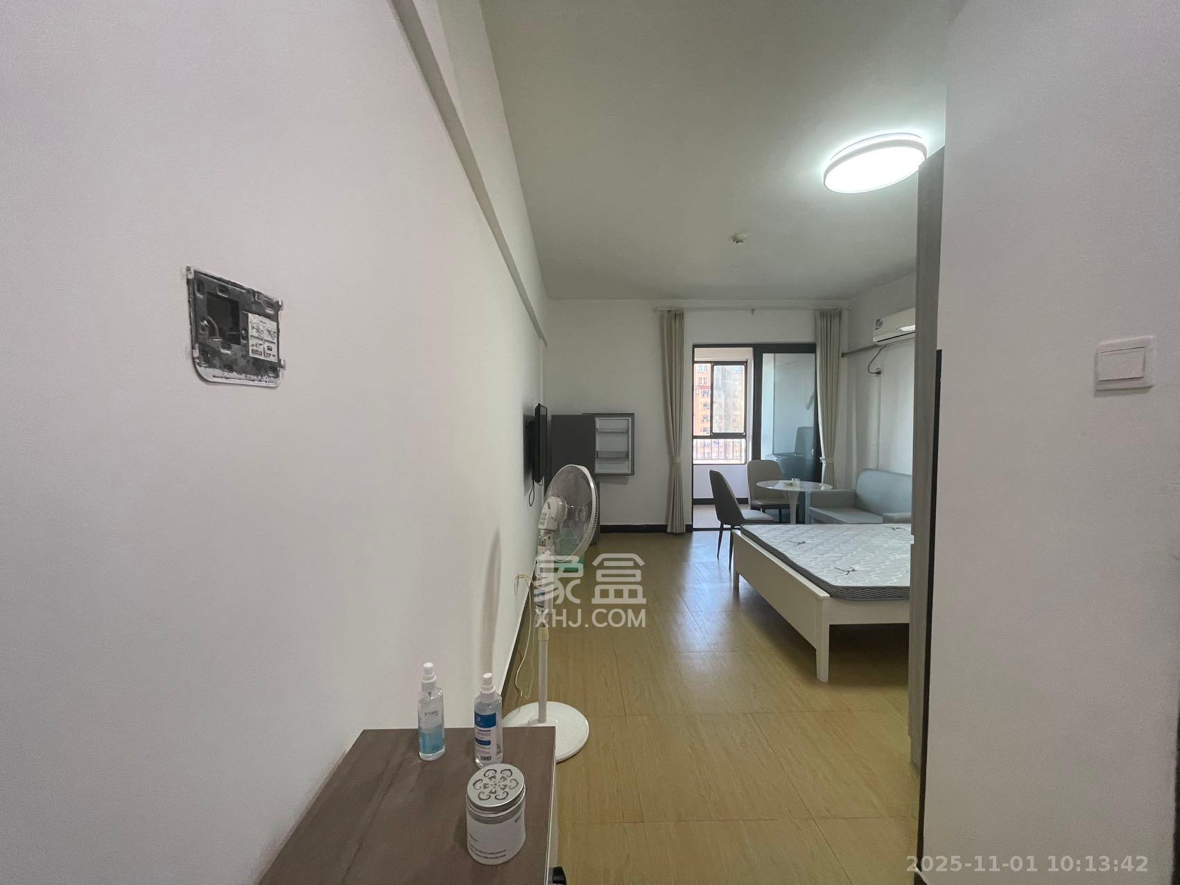 中信凯旋蓝岸（中信新城三期）  1室1厅1卫    1300.0元/月